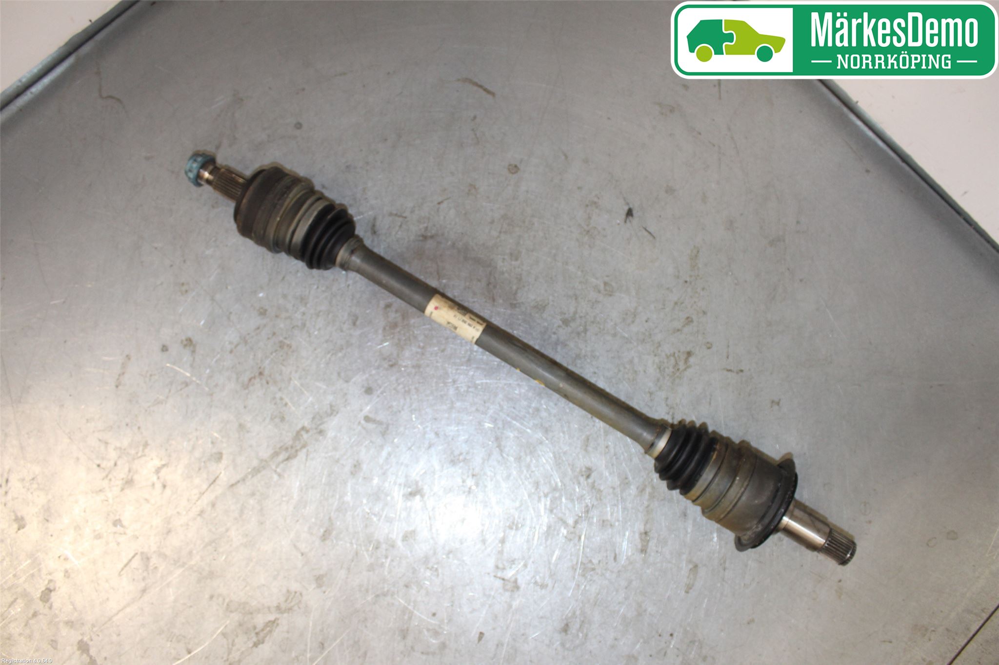 Mercedes-Benz MB C-KLASS (W205) 14-21 Drivaxel Bak Höger