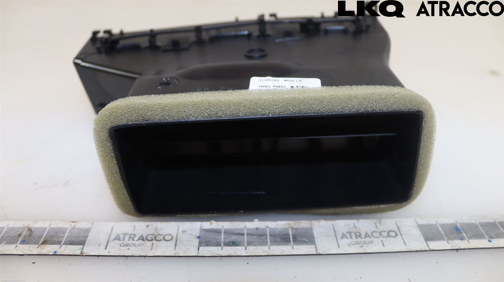 Volvo V90 17->> Defrosterkanal-Munstycke