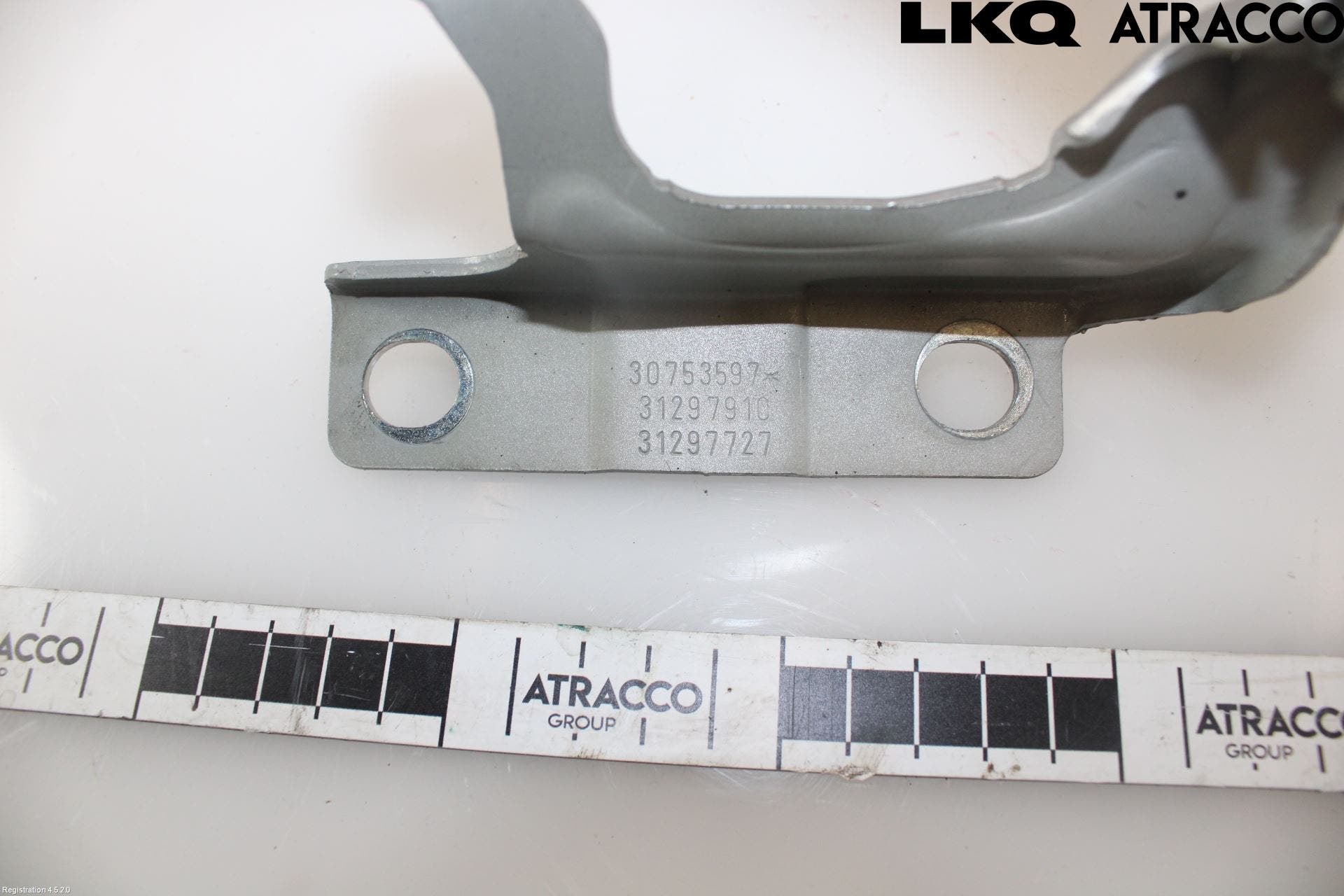 Volvo V50 08-12 Huvgångjärn