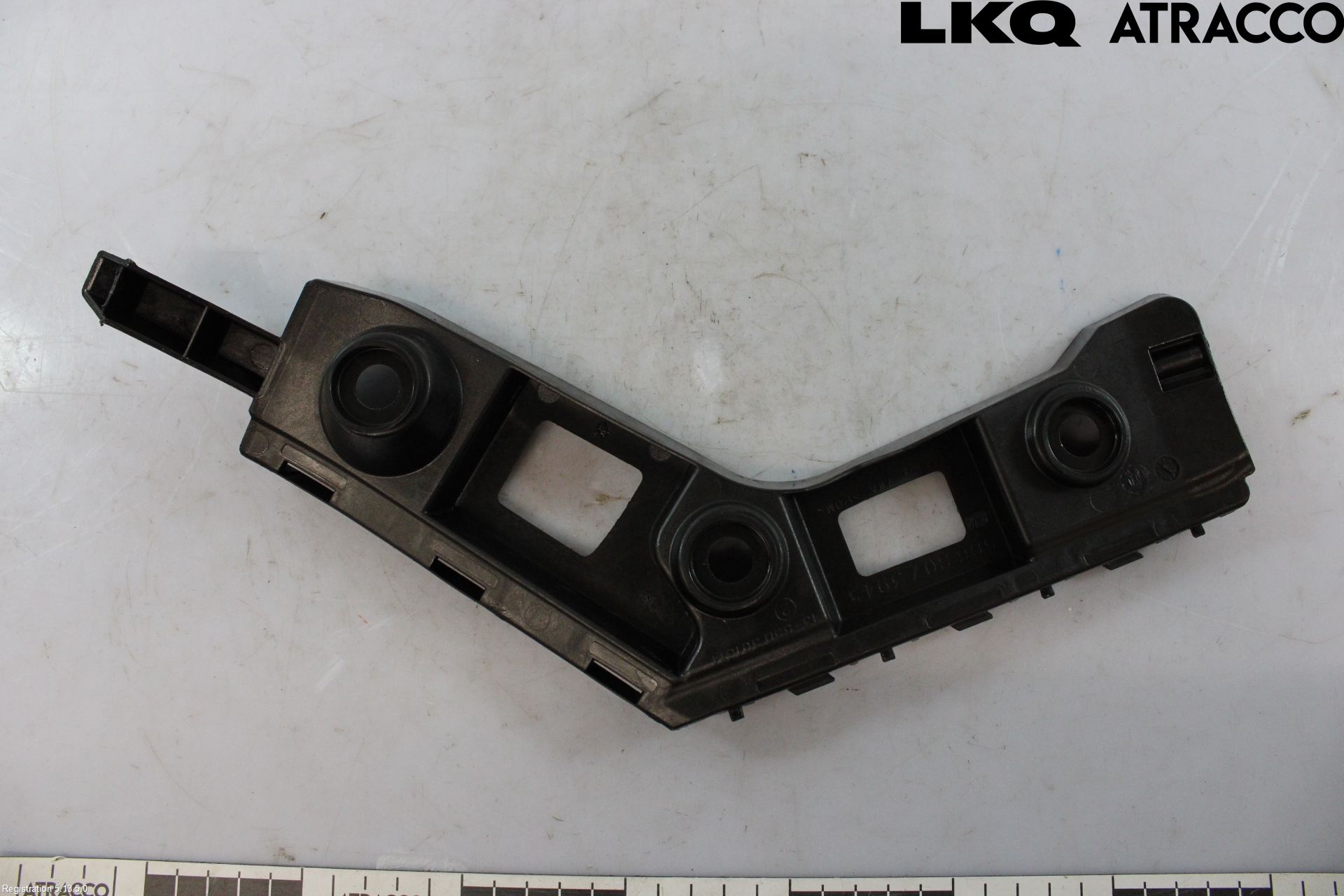 Volkswagen VW GOLF / E-GOLF VII 13-20 Stötfångarfäste Bak Hö