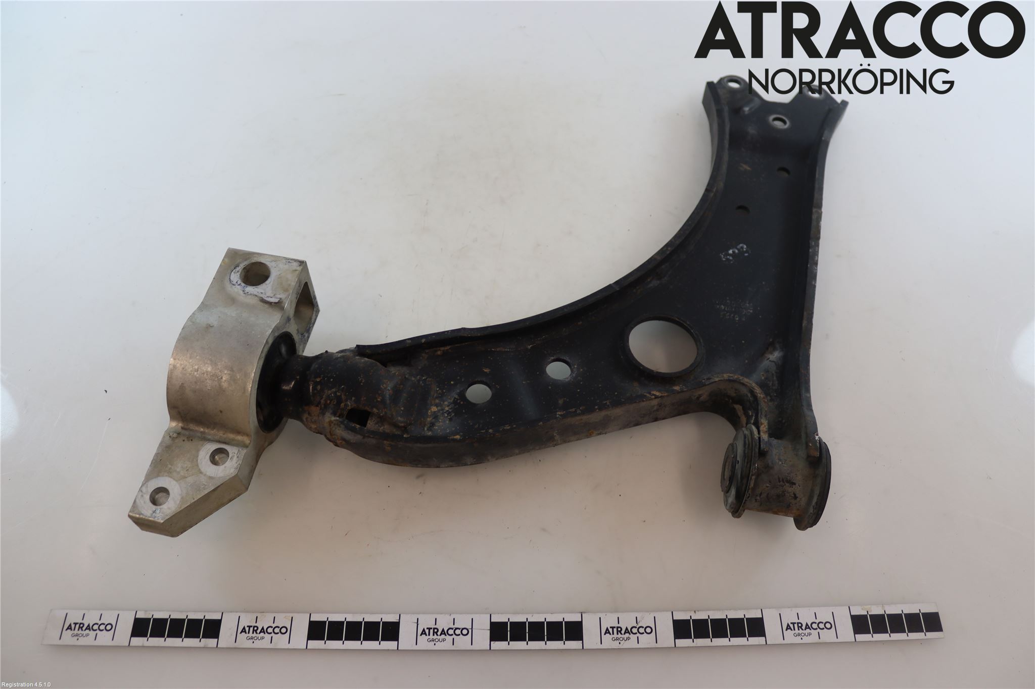 Volkswagen VW CADDY      04-10 Bärarm Fram Undre Hö