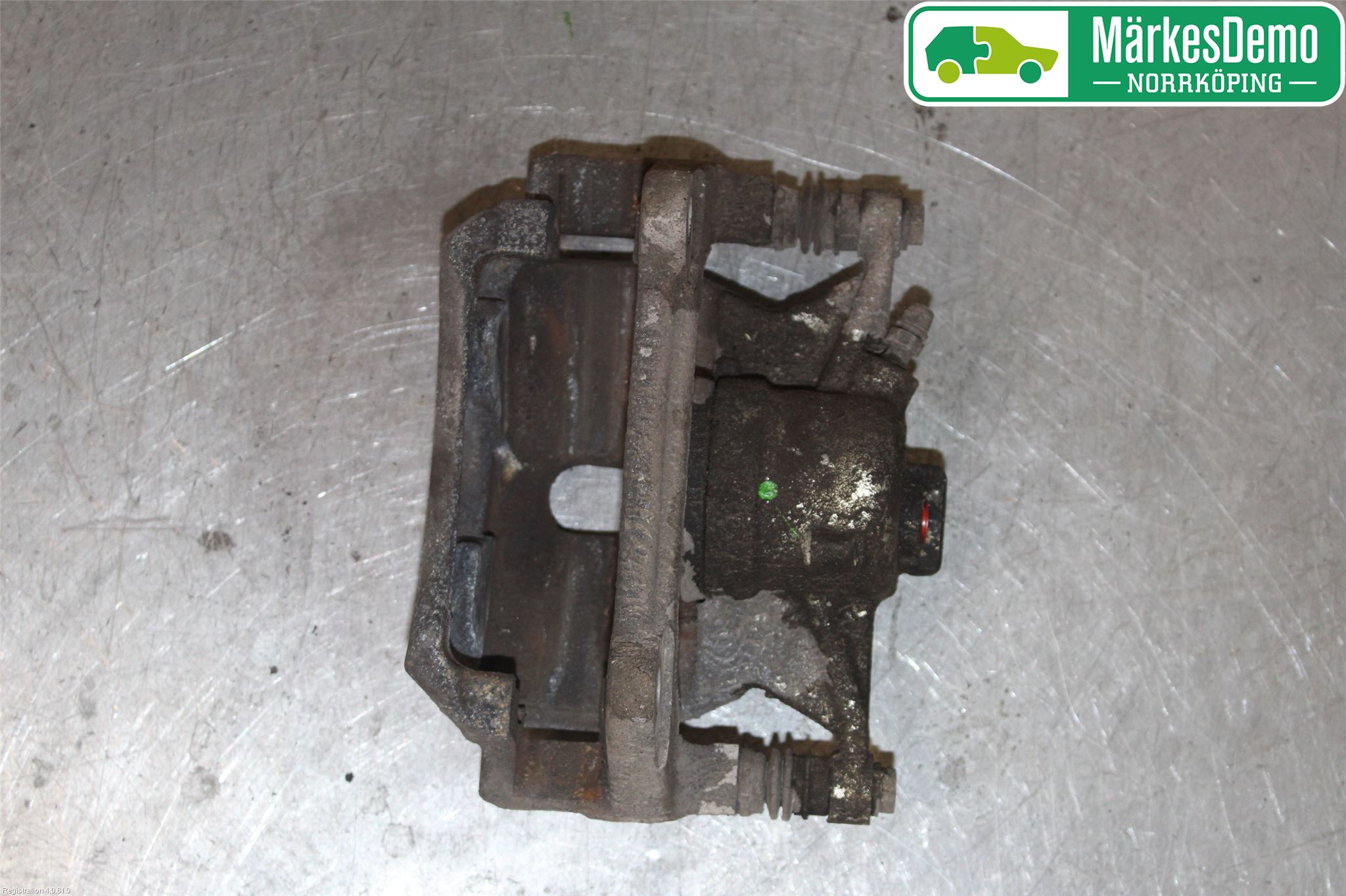 Volkswagen VW PASSAT 15-19 Bromsok Fram Vänster