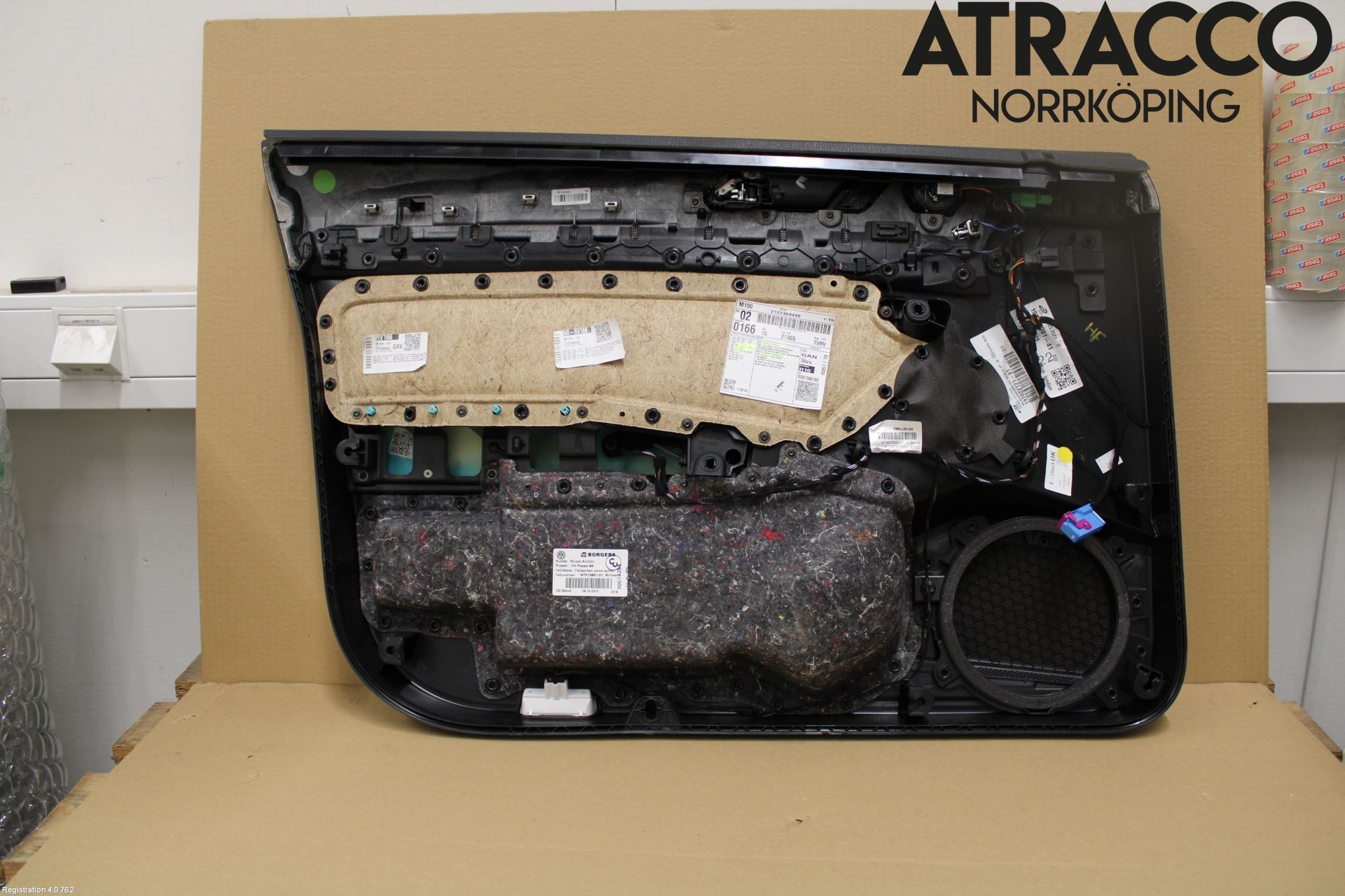 Volkswagen VW PASSAT 20-24 Dörrklädsel Hö