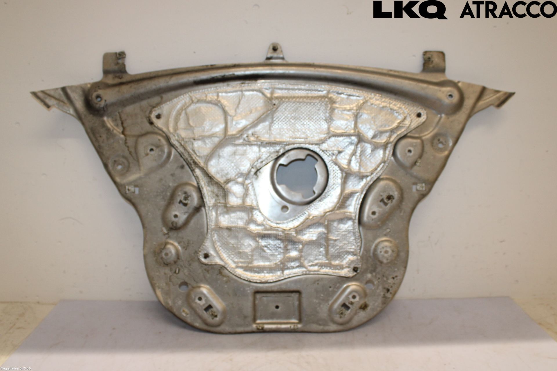 BMW 5 F10/F11/F18 09-17 Hasplåt Plåt-Plast