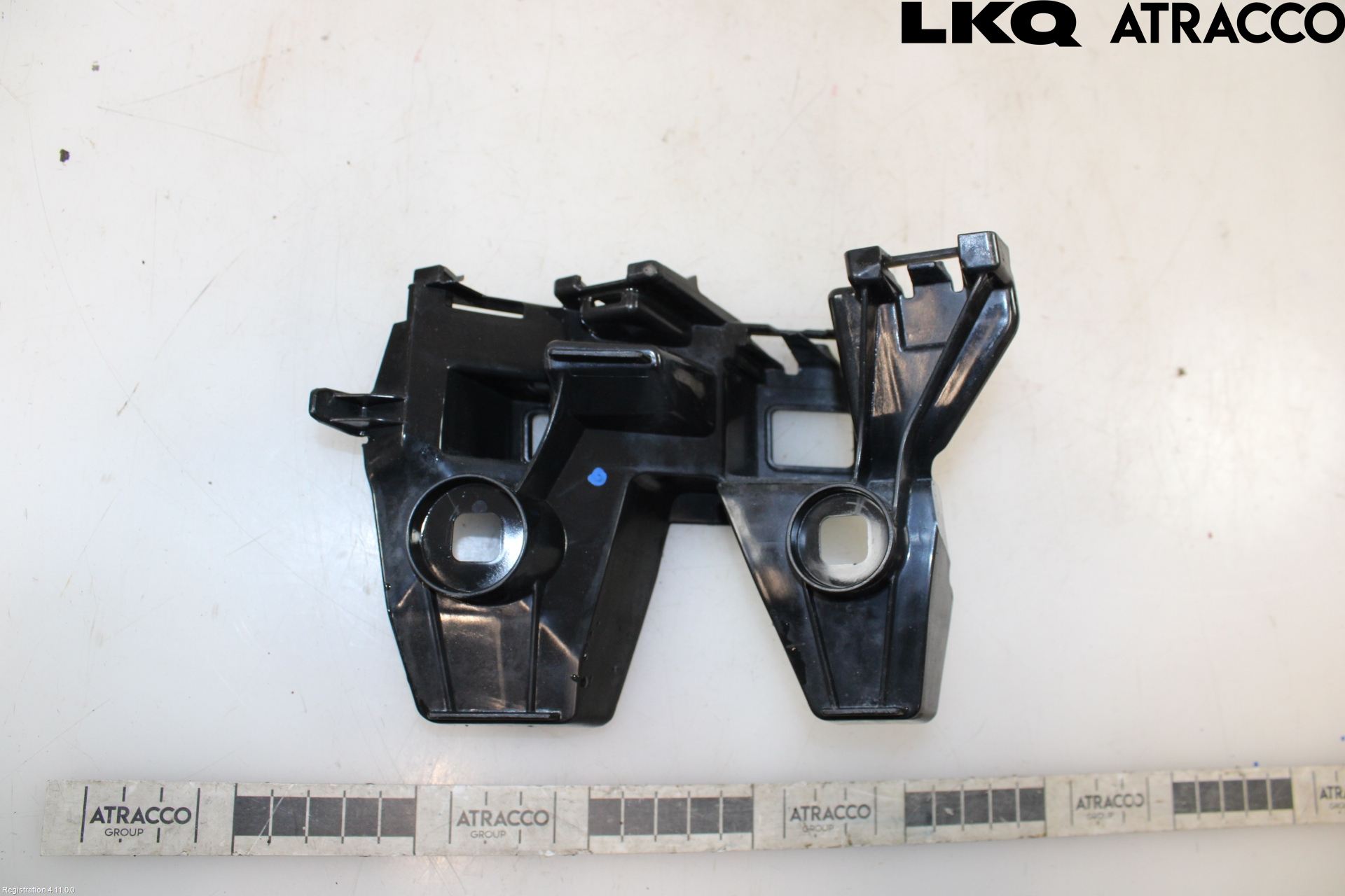 Volkswagen VW PASSAT 15-19 Stötfångarfäste Bak Hö