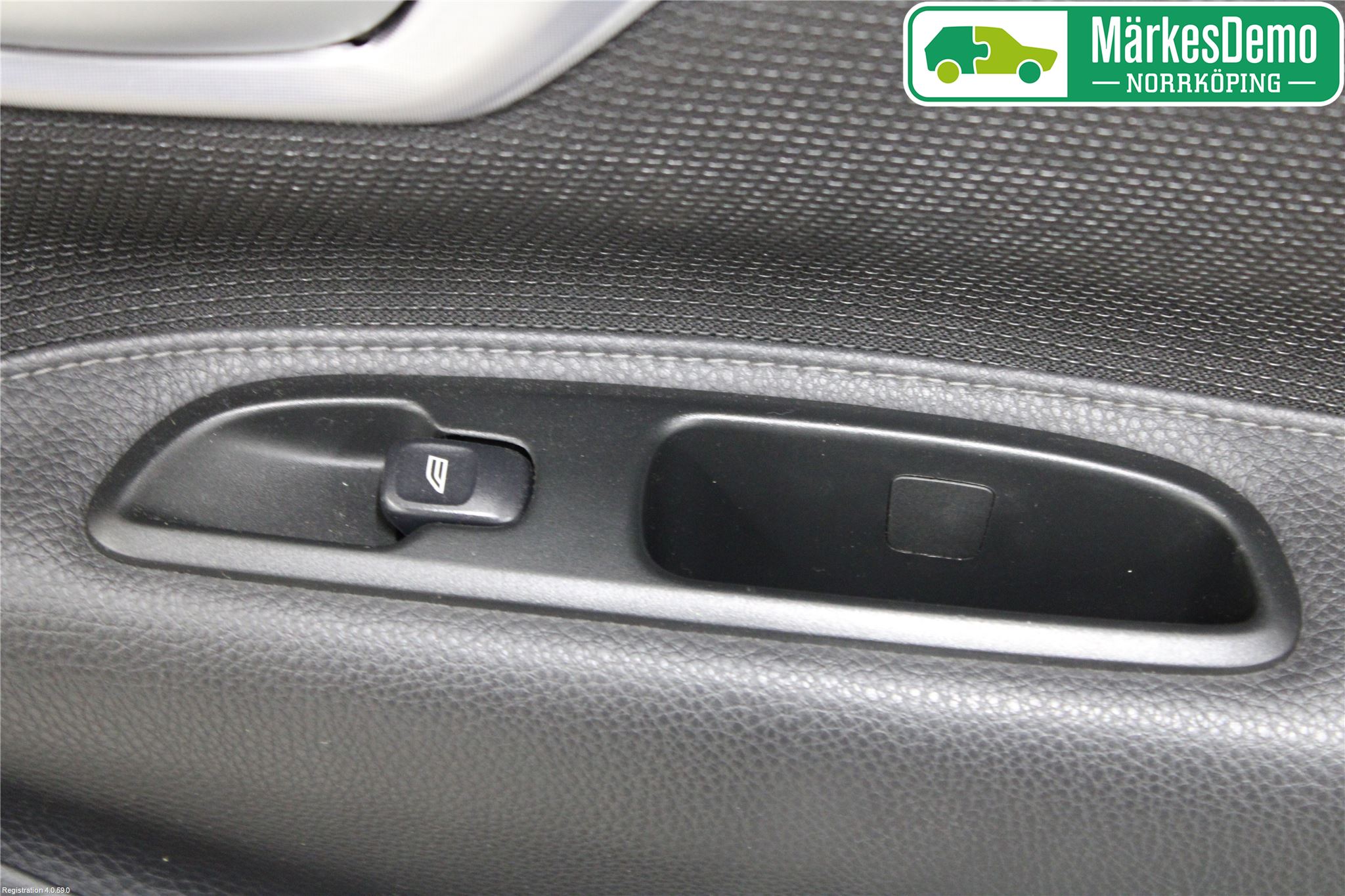 Volvo V70 05-08 Dörrklädsel Hö