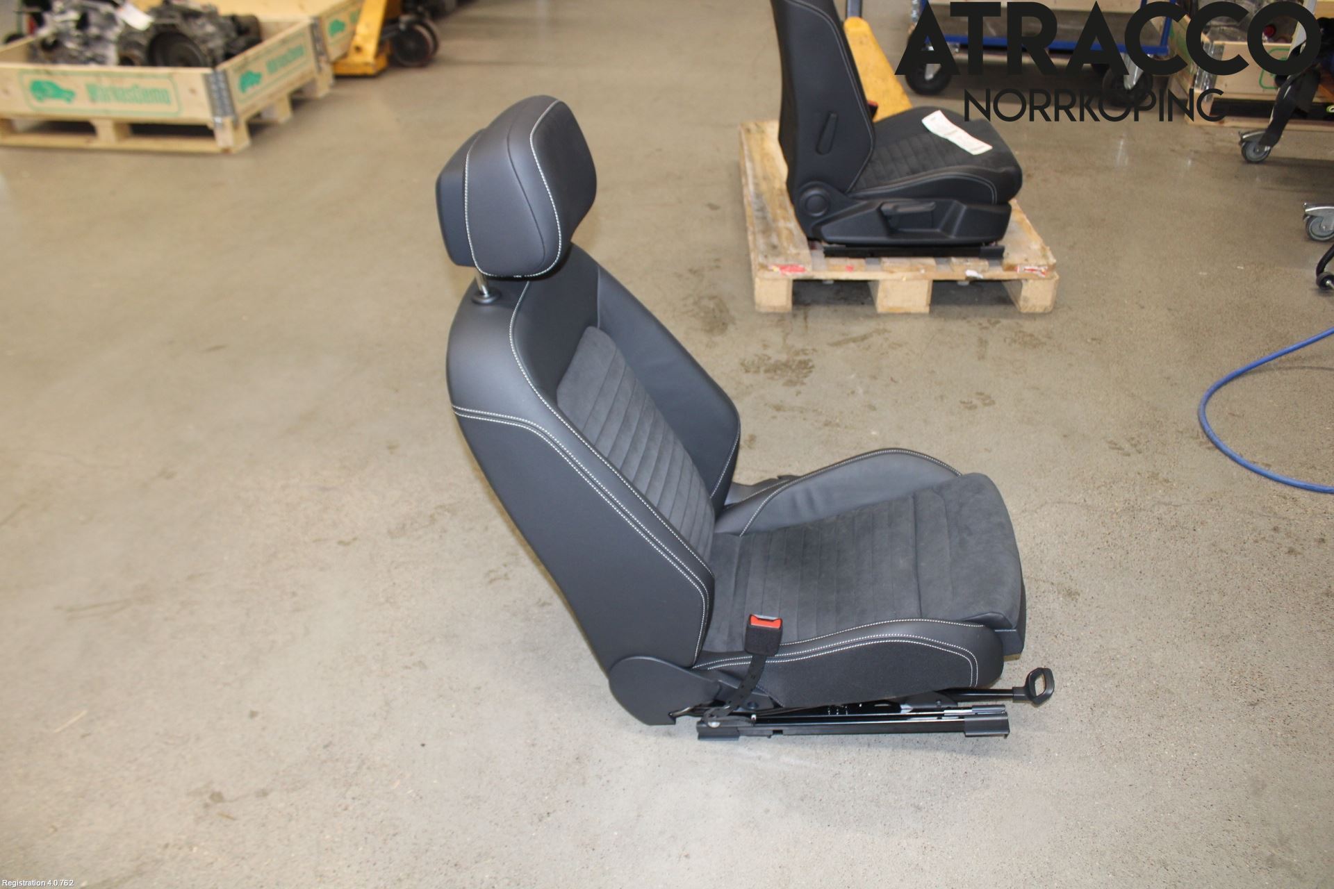 Volkswagen VW PASSAT 20-24 Inredning Stol Fram Vä