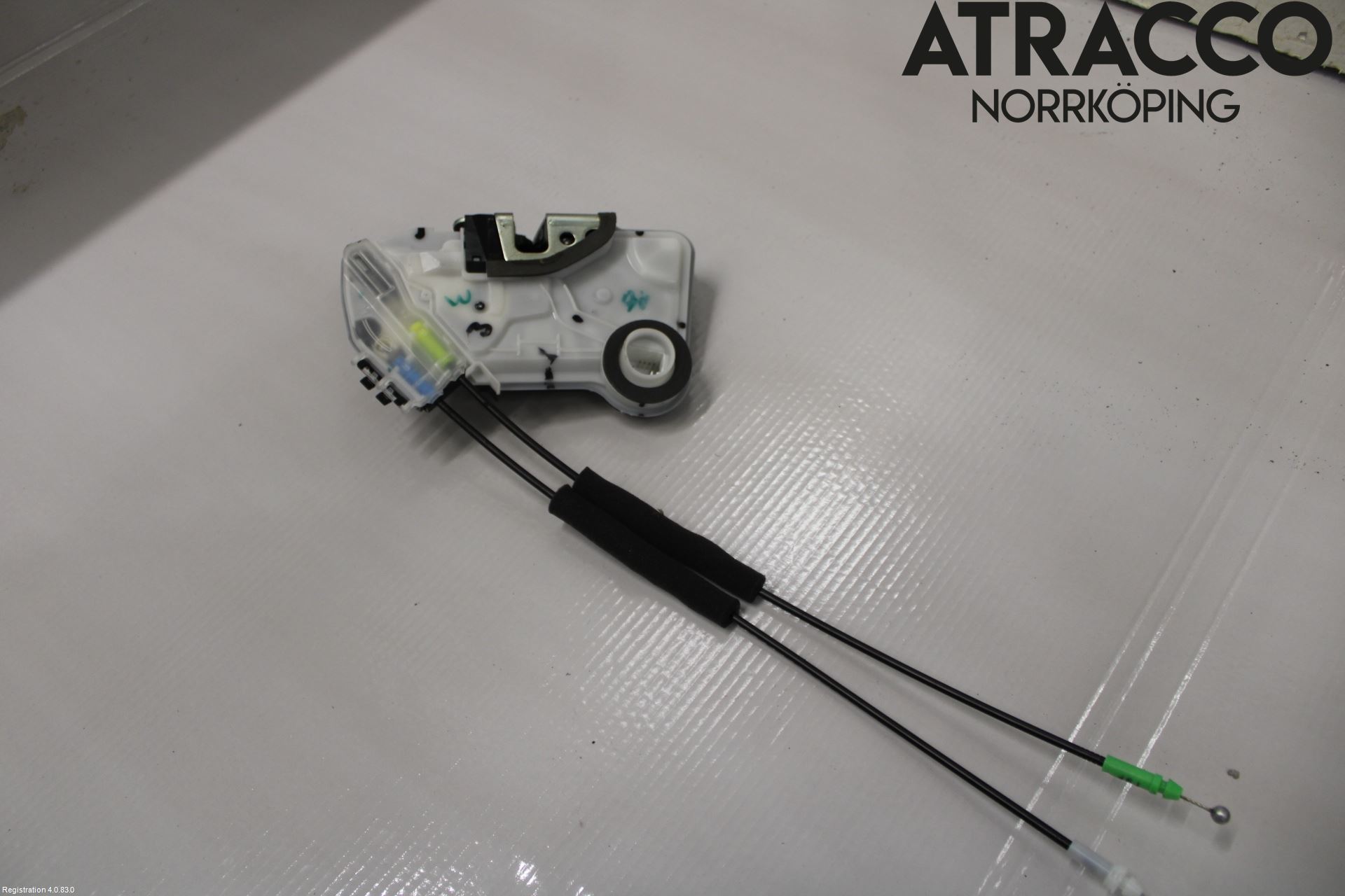 Toyota COROLLA 19- Låskista-Dörrlås