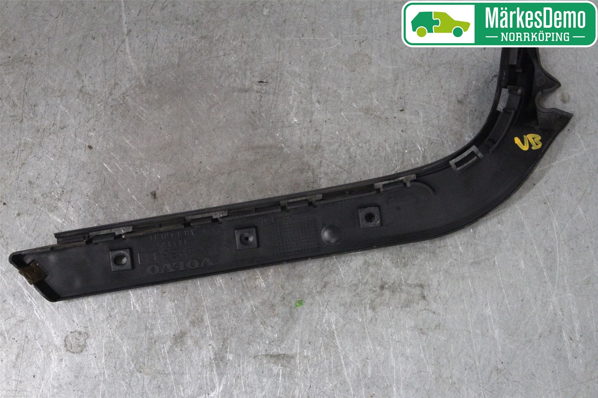 Volvo V50 04-07 Stötfångarfäste Bak Hö