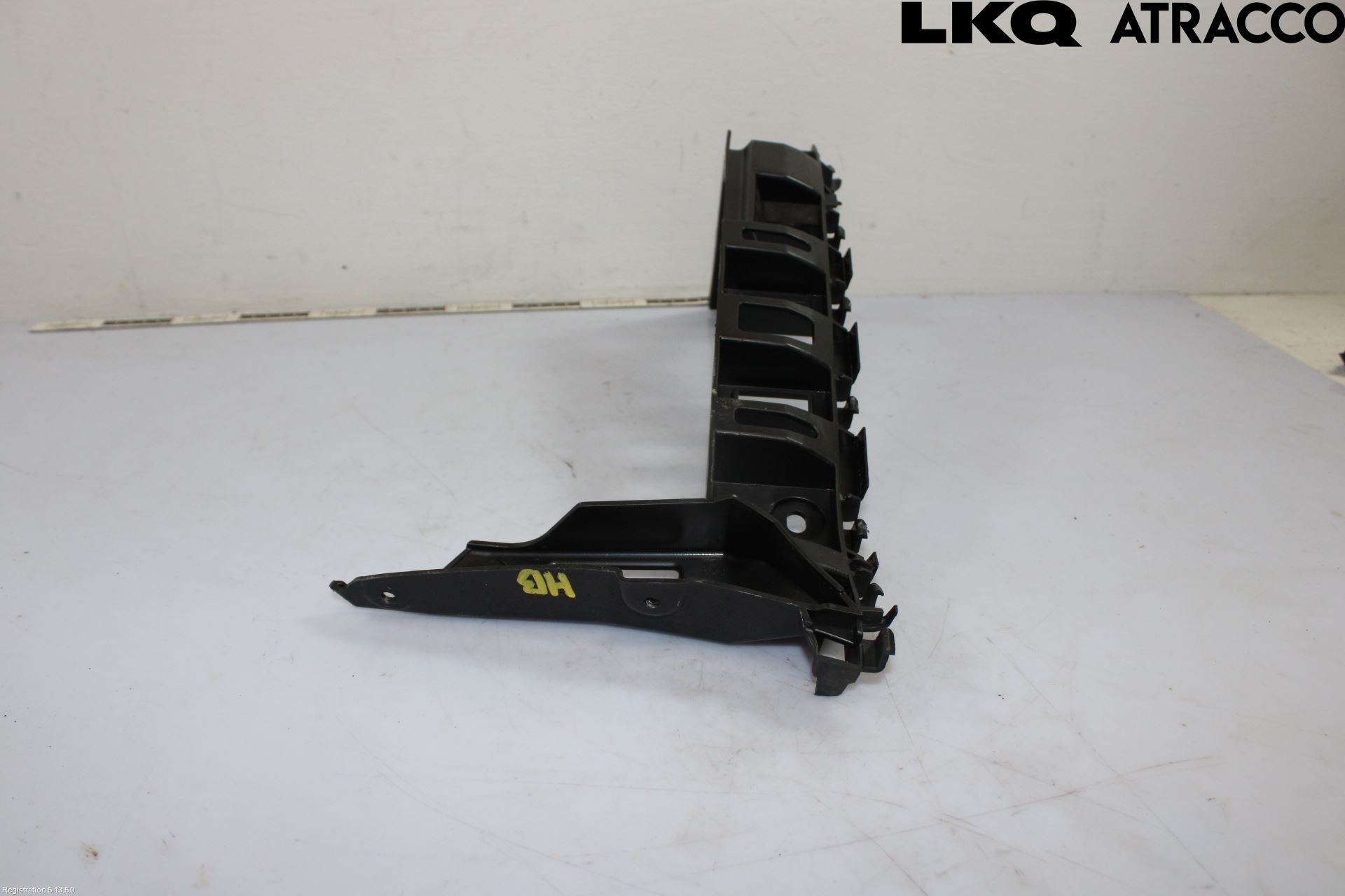 Volkswagen VW TRANSP/CARAVELLE (T6) 16-22 Stötfångarfäste Bak Hö