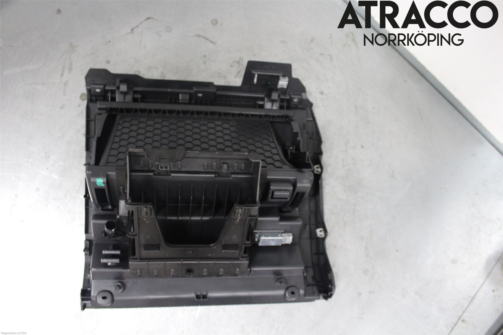 Volkswagen VW TIGUAN 16-24 Handskfack