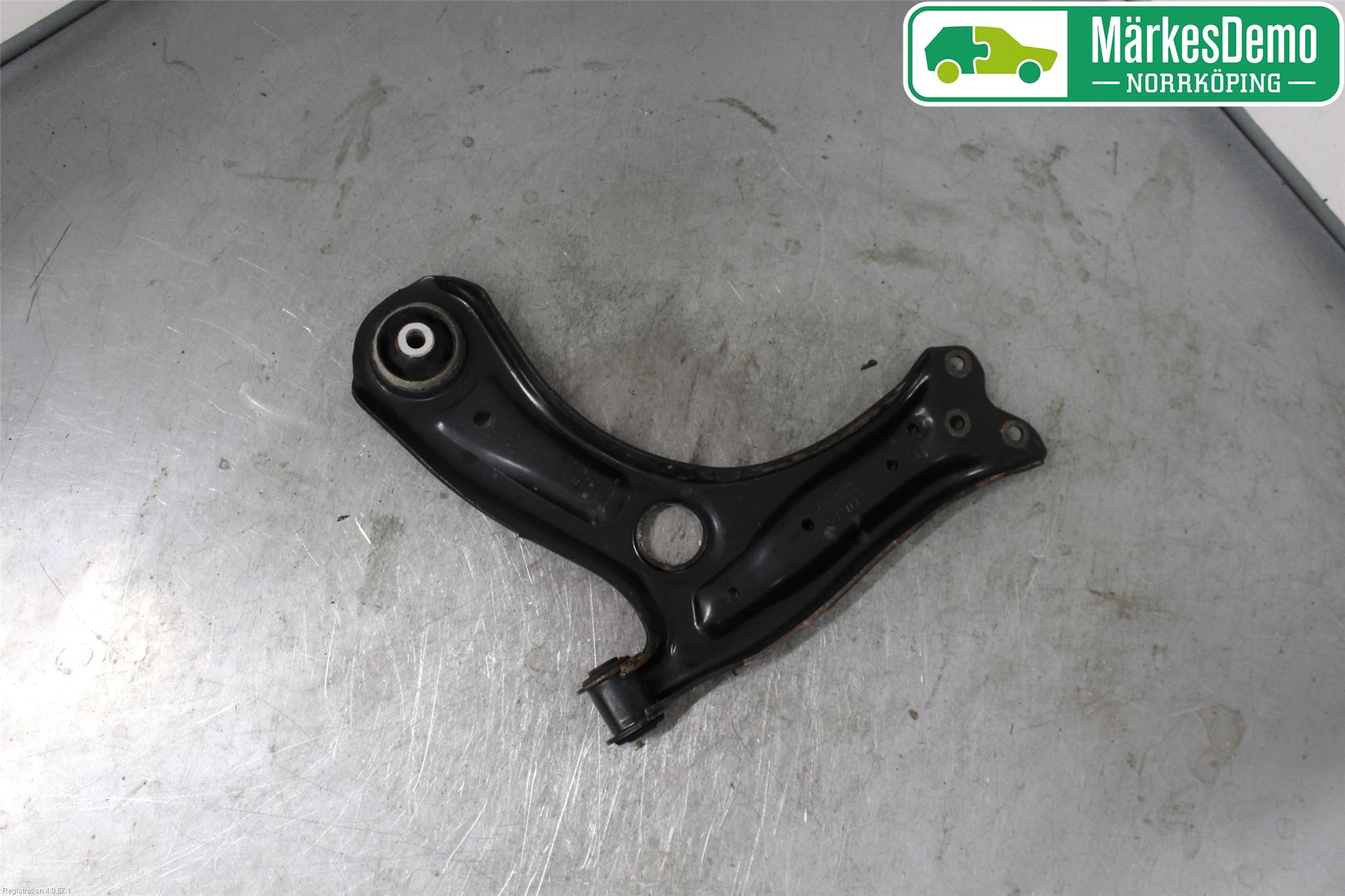 Skoda FABIA 07-14 Bärarm Fram Undre Hö