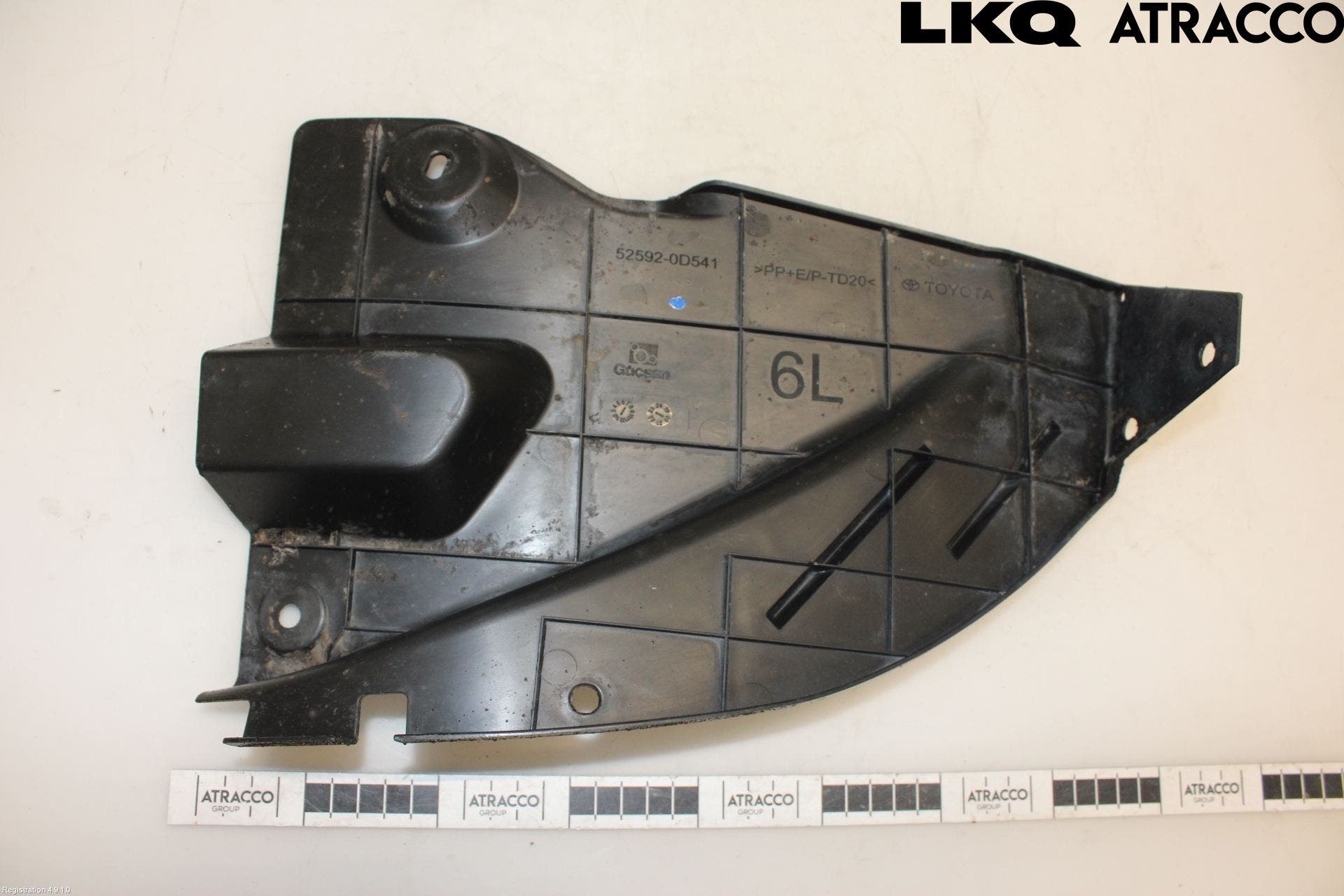 Toyota YARIS CROSS XP21 21- Skärm Inner