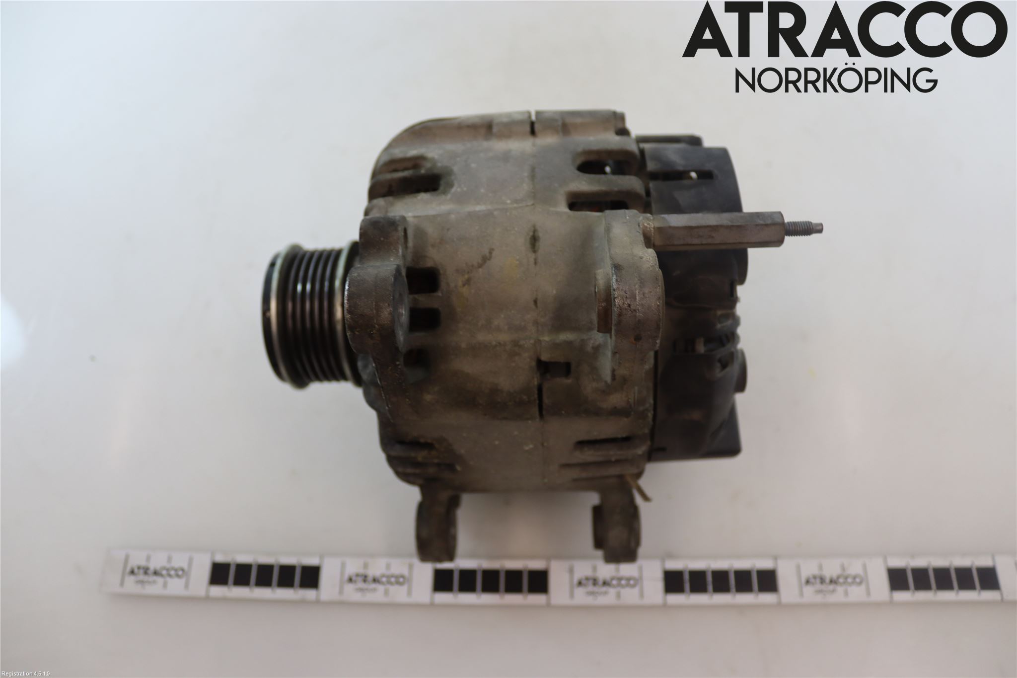 Volkswagen VW CADDY      04-10 Generator