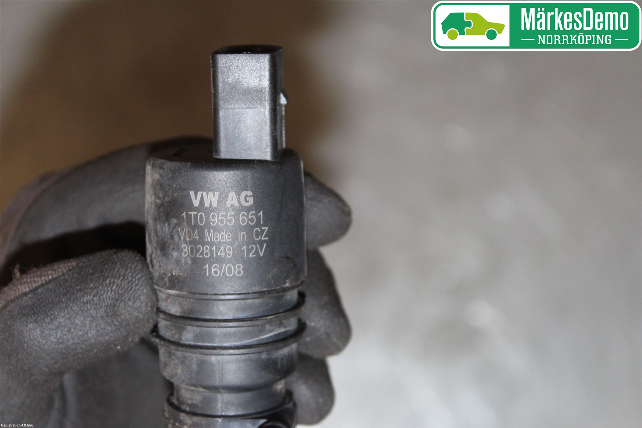 Volkswagen VW JETTA V 06-10 Spolarpump Vindruta