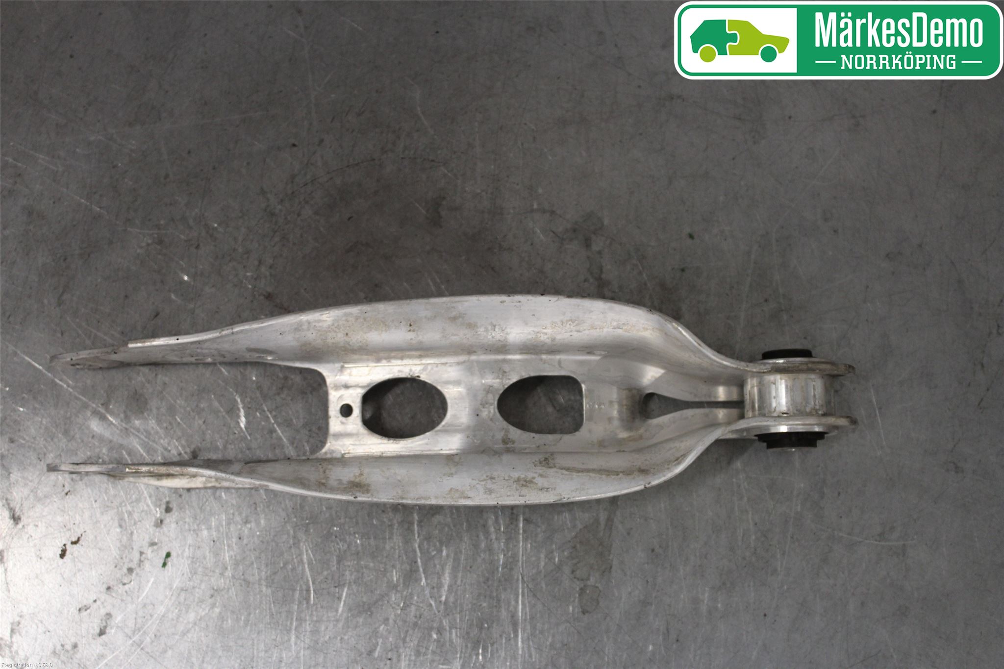 Audi A4/S4 B9 16-19 Bärarm Bak Höger