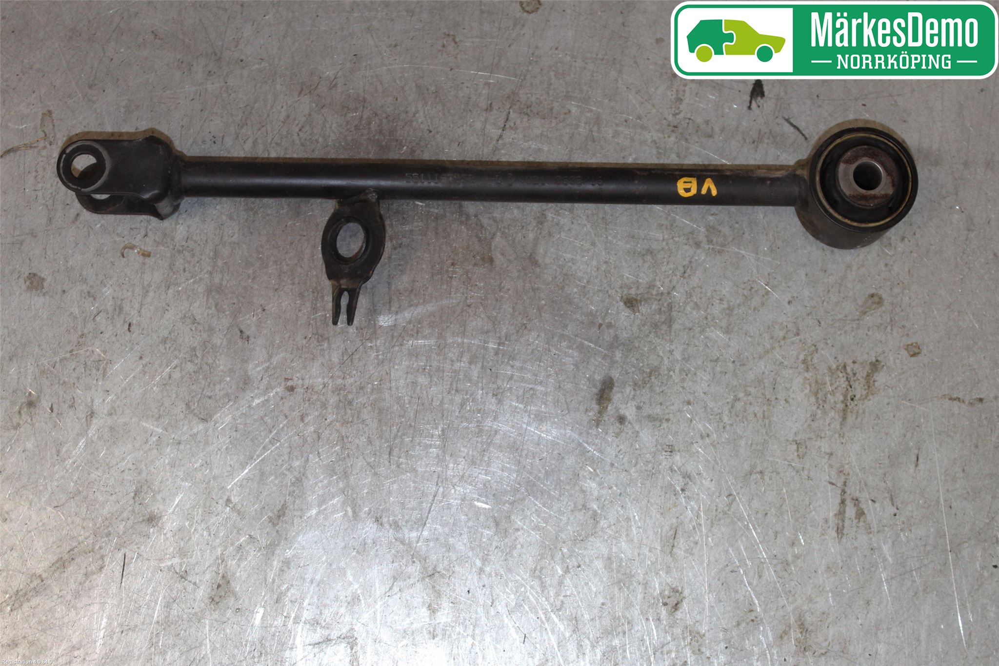 Dacia DUSTER 10-17 Bärarm Bak Vänster