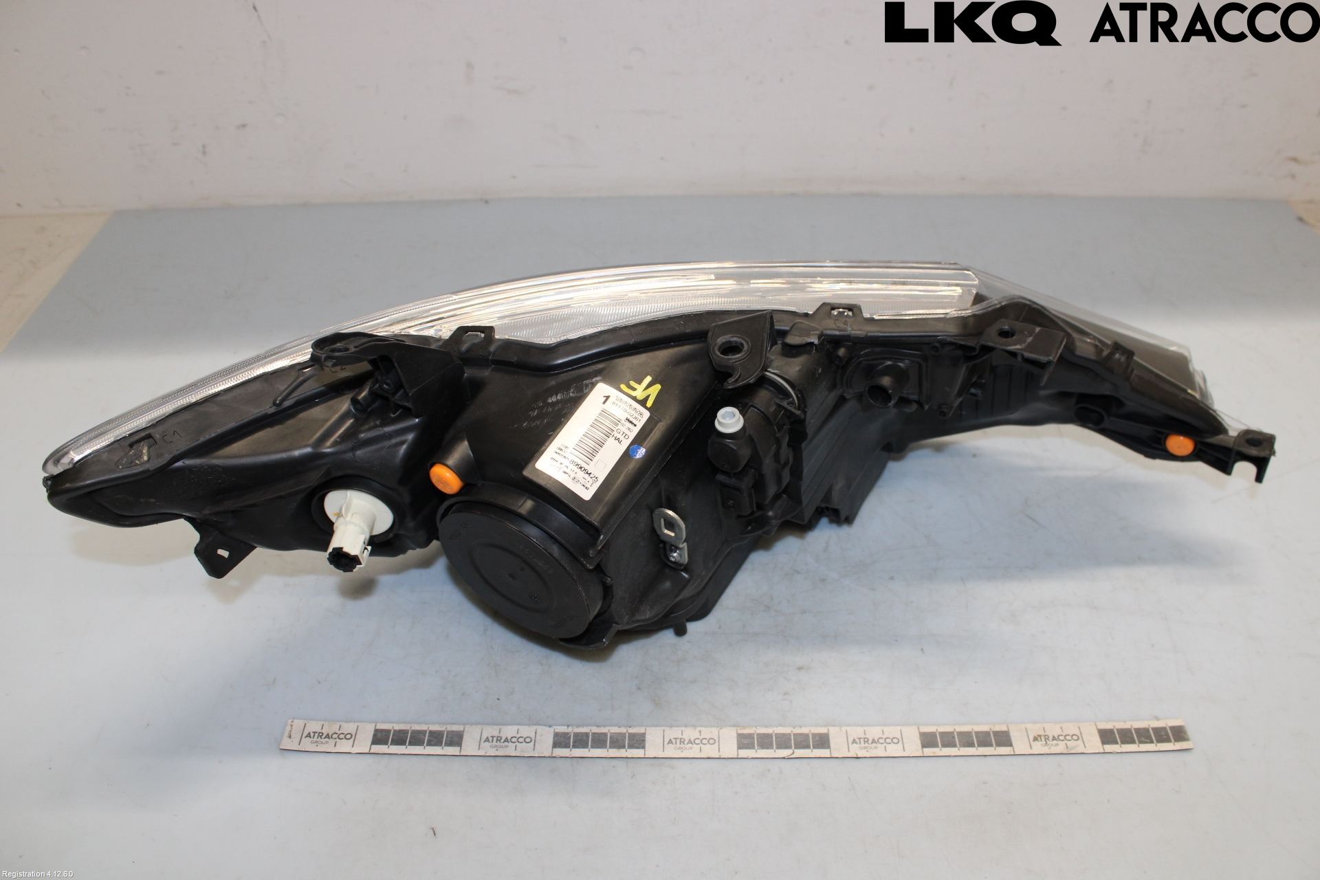 Toyota AURIS 13-19 Strålkastare Vänster