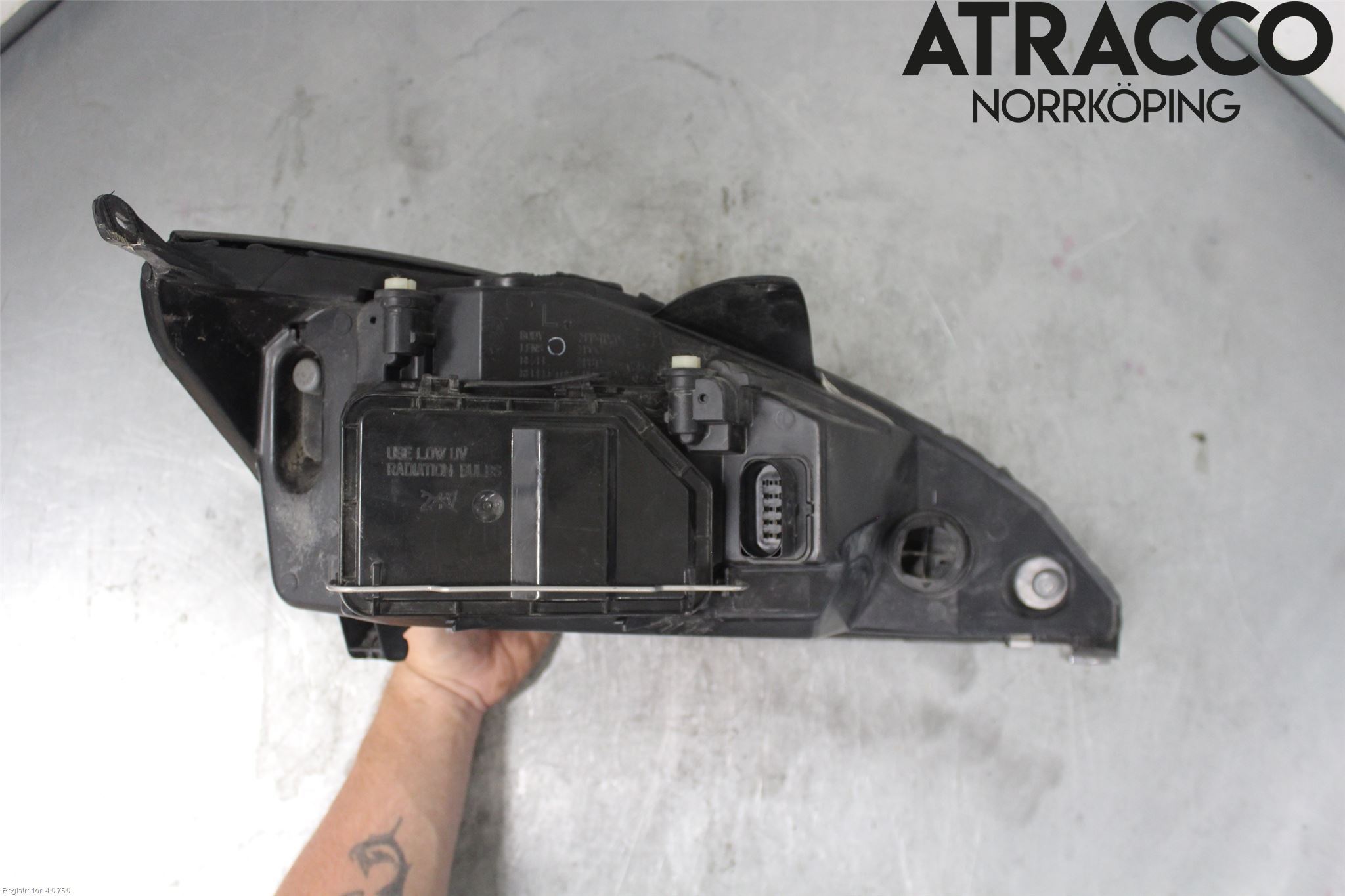 Ford FOCUS     99-04 Strålkastare Vänster