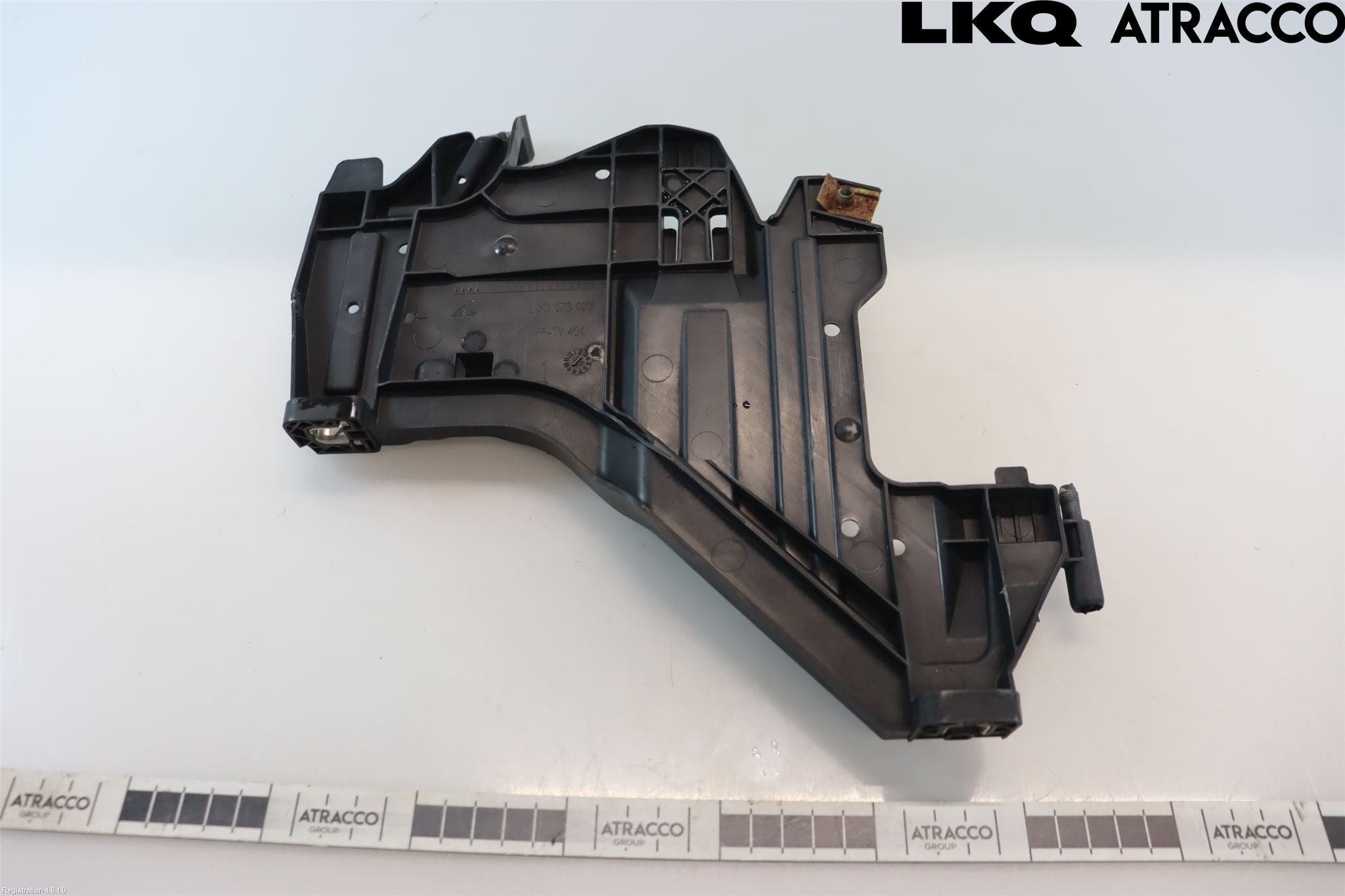 Audi A4/S4 08-11 Strålkast Fästsarg