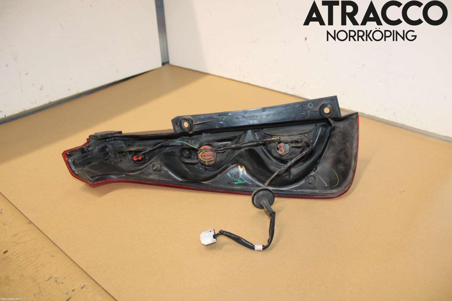 Nissan NOTE E11 06-14 Bakljus Höger