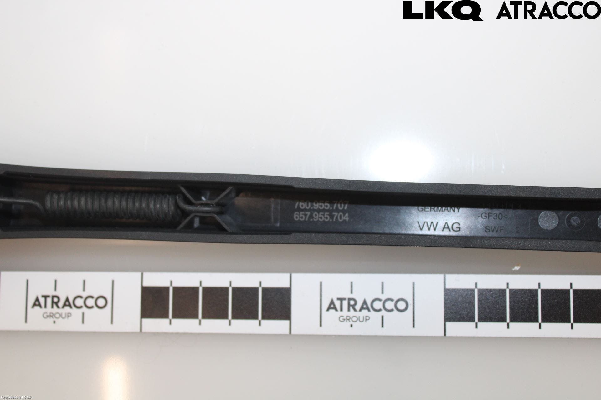 Skoda SCALA 19- Torkararm-Bakruta