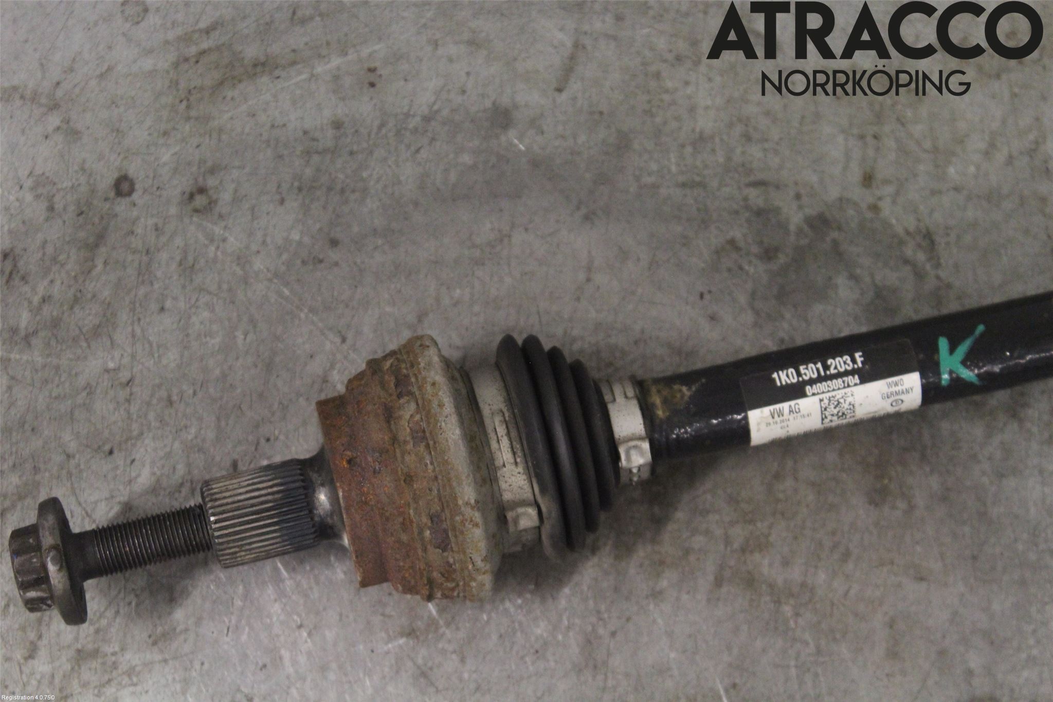 Volkswagen VW PASSAT 11-14 Drivaxel Bak Vänster