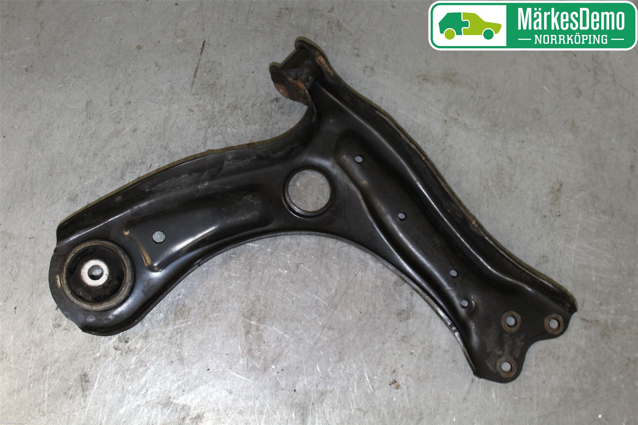 Volkswagen VW POLO 10-17 Bärarm Fram Undre Vä