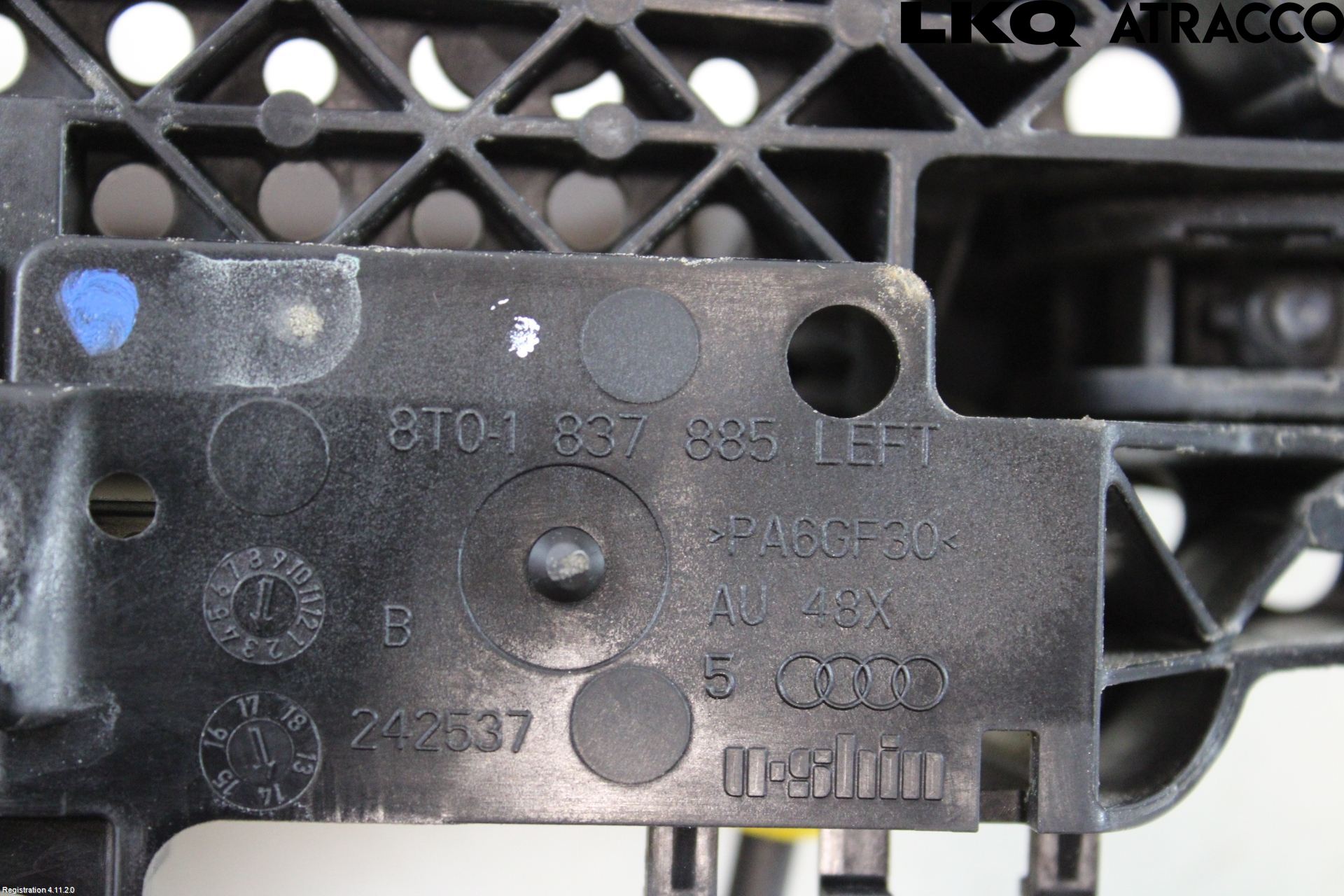 Audi A4 ALLROAD 09-16 Dörrhandtag Yttre Vä