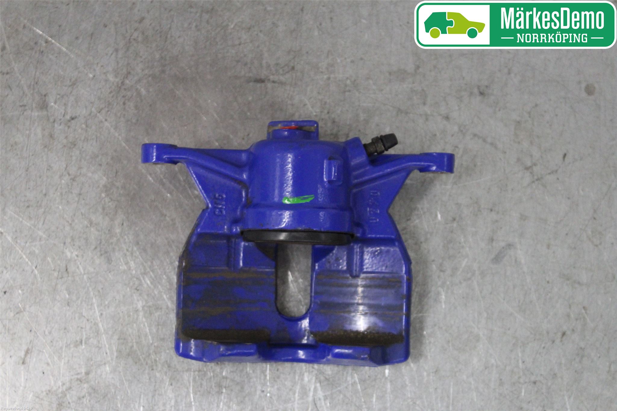 Volkswagen VW PASSAT 15-19 Bromsok Fram Höger