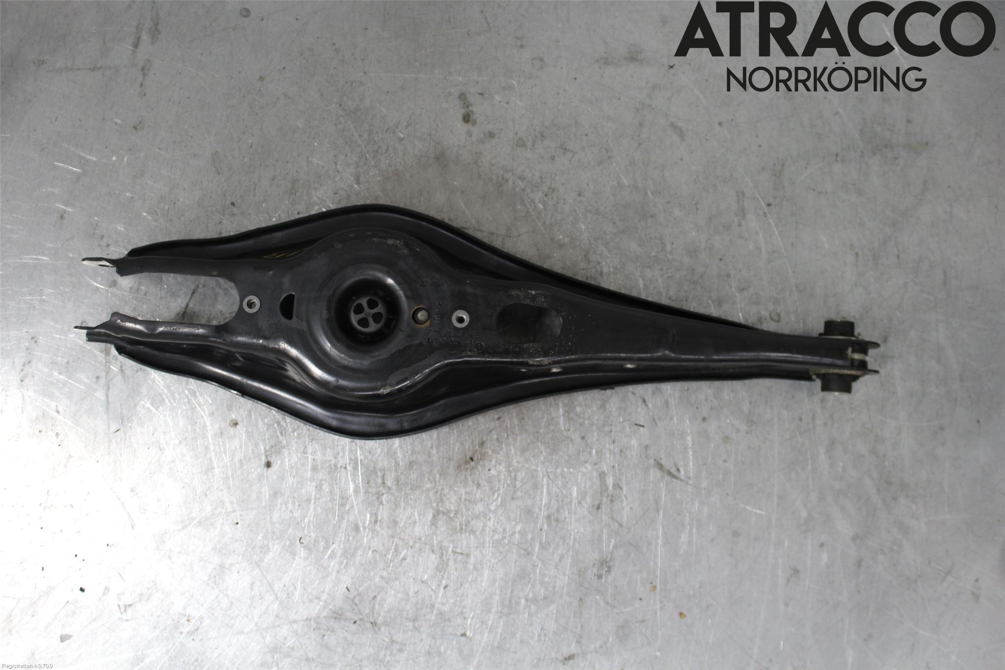 Skoda SUPERB 16-24 Bärarm Bak Vänster