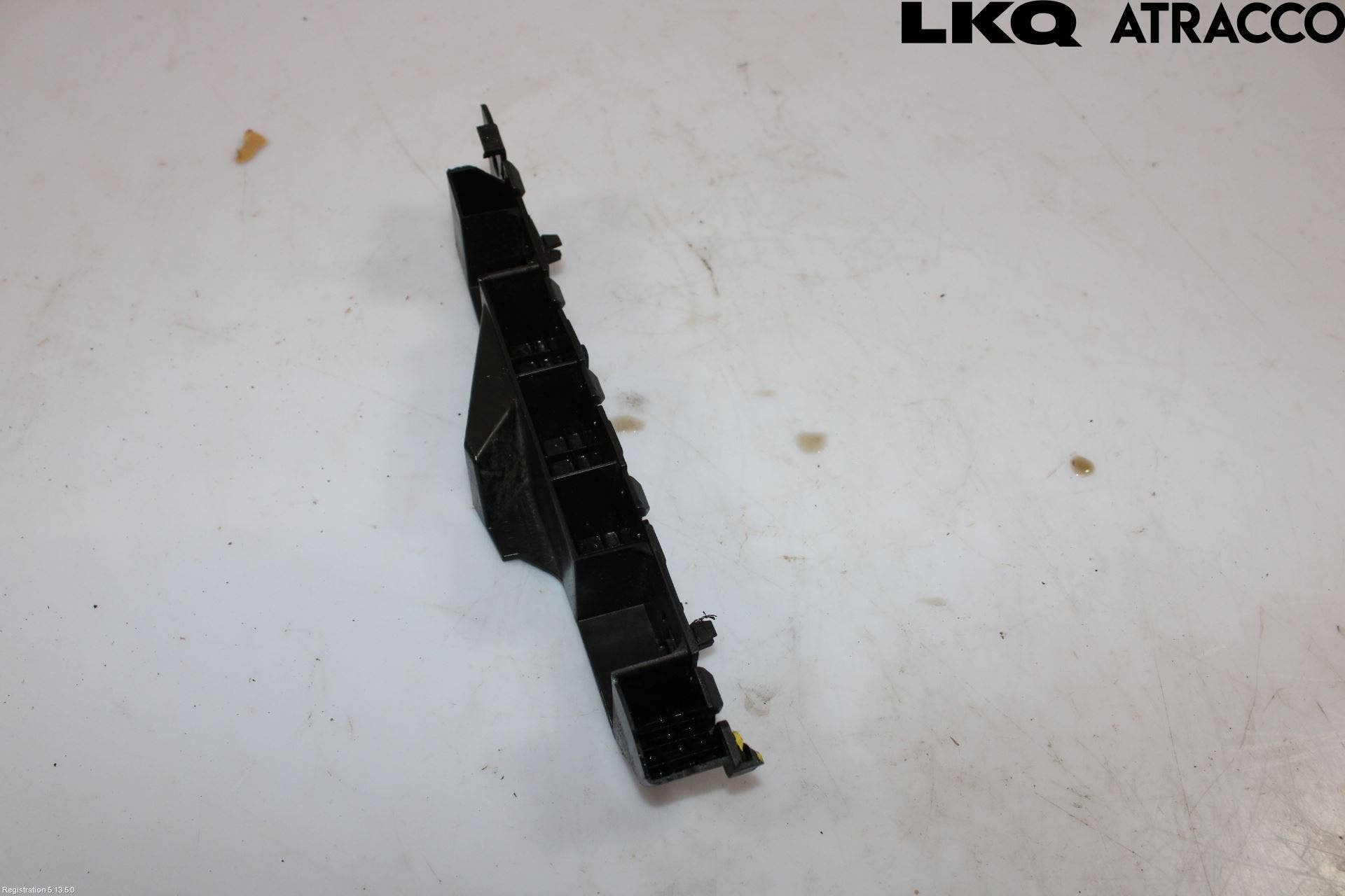 Volkswagen VW TRANSP/CARAVELLE (T6) 16-22 Stötfångarfäste Fram Hö