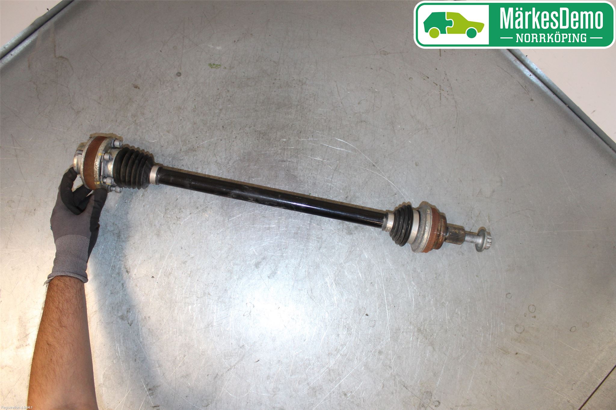 Volkswagen VW T-ROC 18- Drivaxel Bak Höger