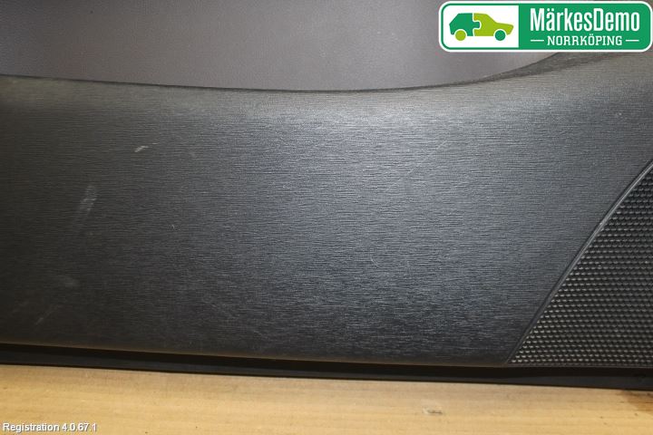 Toyota iQ Dörrklädsel Vä