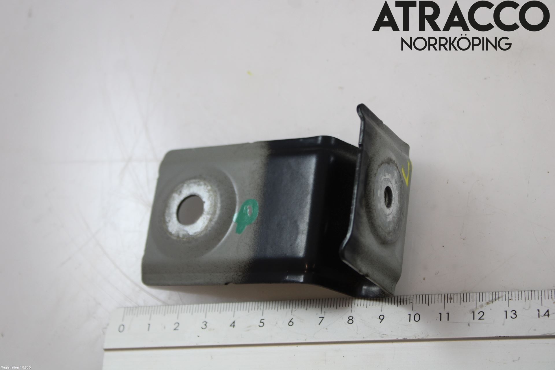 Seat TARRACO 19- Skärmfäste Fram Vä