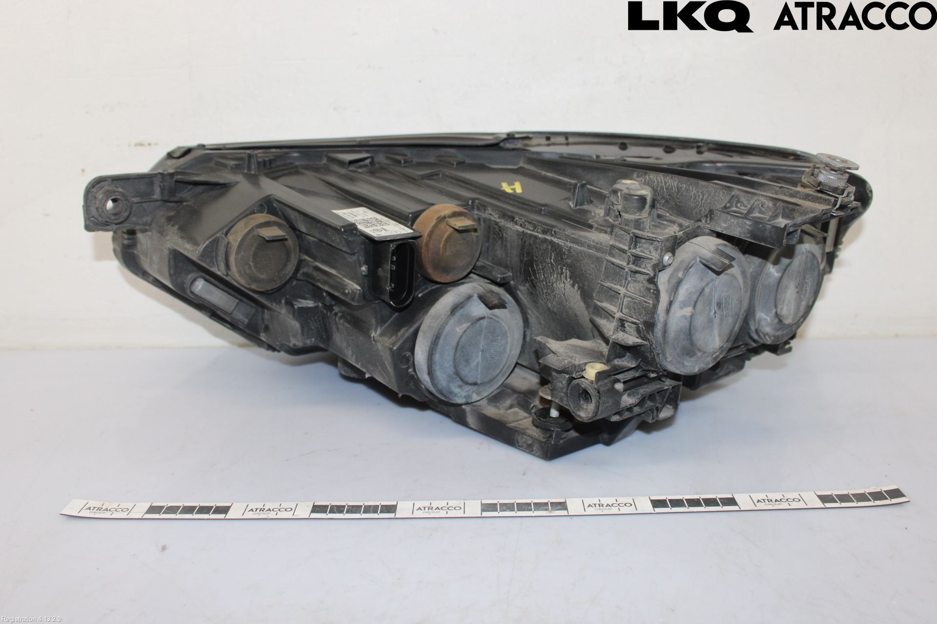 Volkswagen VW PASSAT 15-19 Strålkastare Höger