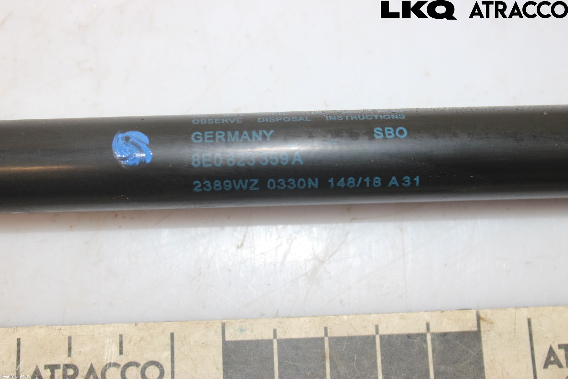 Audi A4/S4 01-05 Gasfjäder Motorhuv