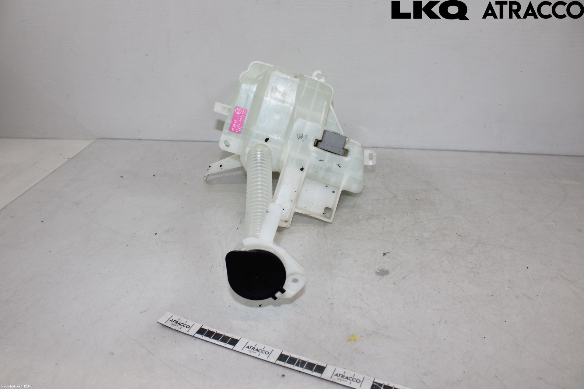 Toyota RAV 4 06-12 Spolartank Vindruta-Strål