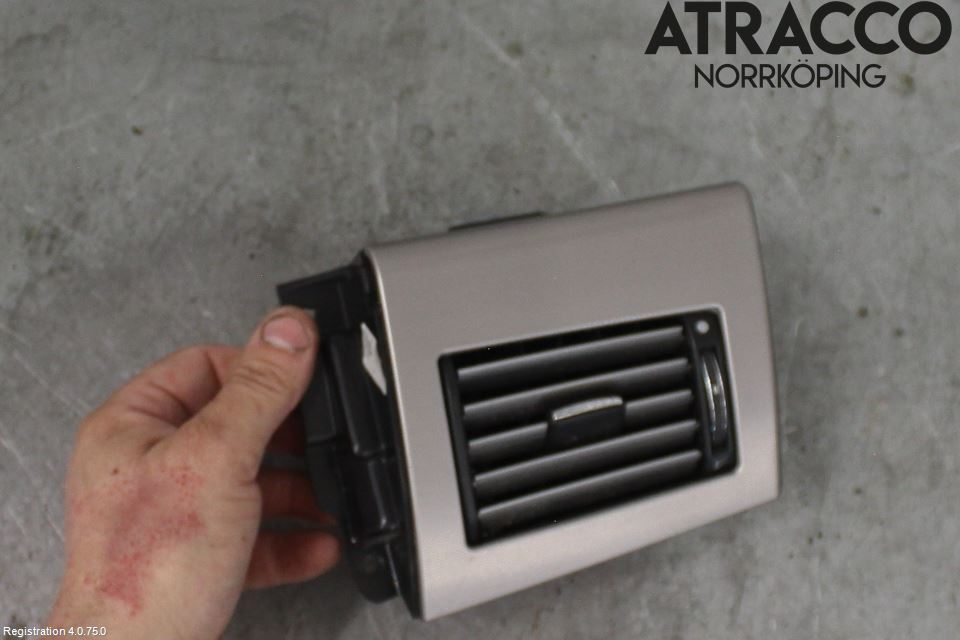 Jaguar XF 08-15 Defrosterkanal-Munstycke