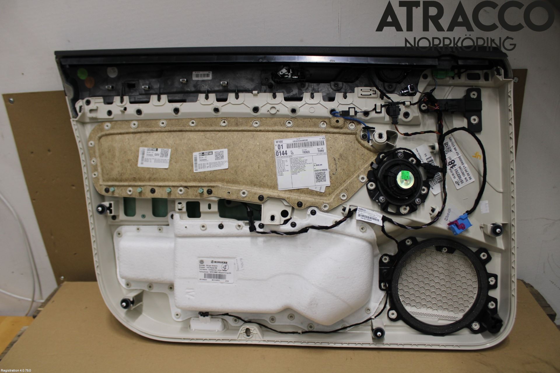 Volkswagen VW PASSAT 15-19 Dörrklädsel Hö