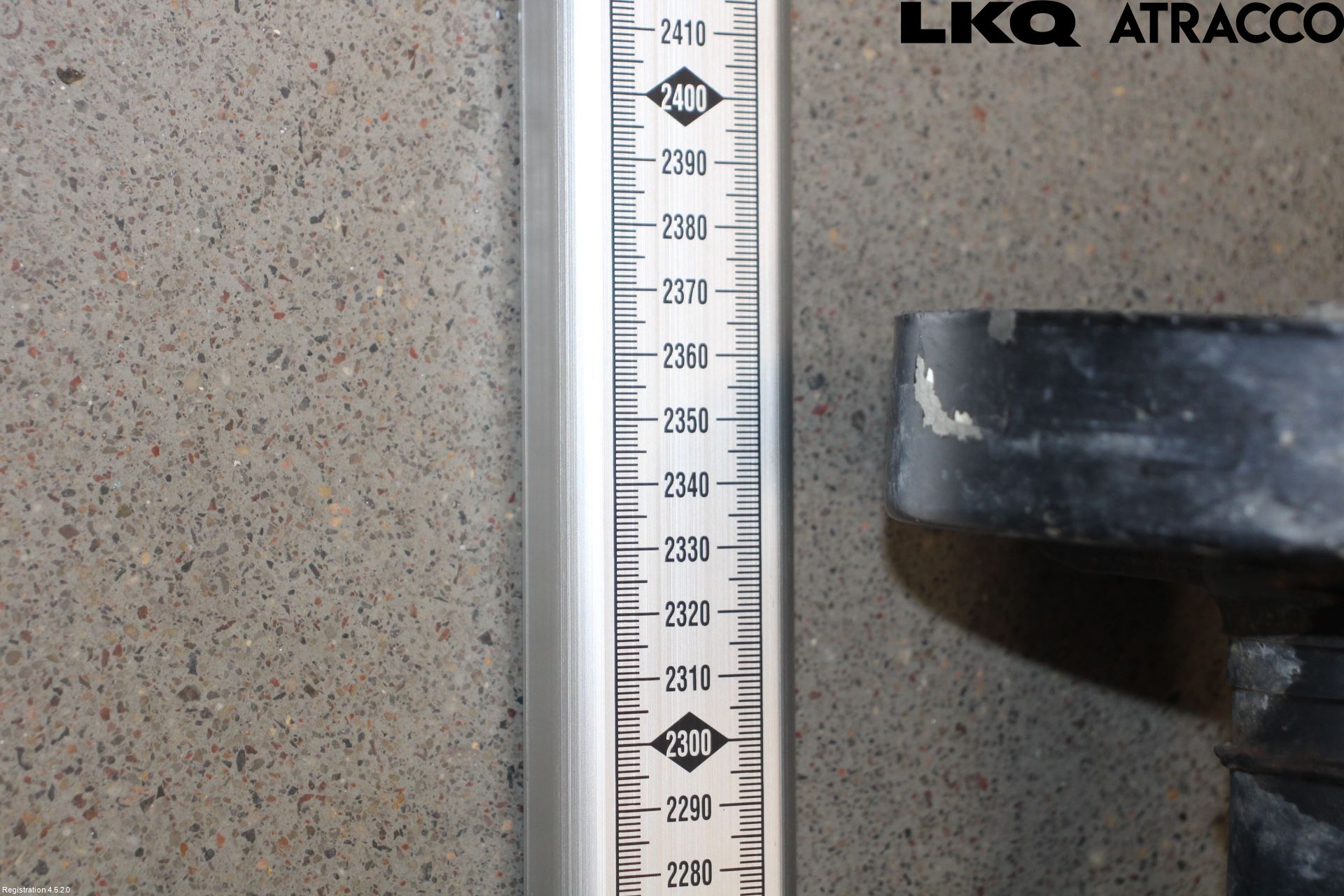 Skoda SUPERB 09-15 Mellanaxel Komp