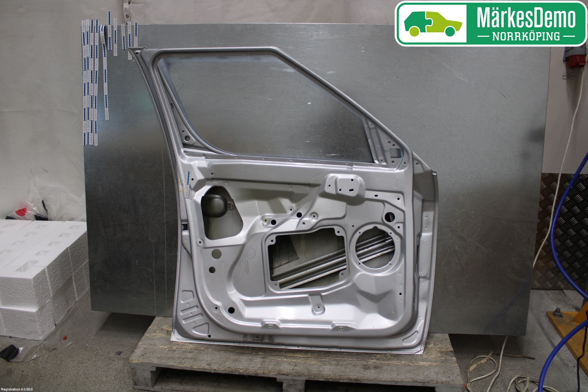 Skoda PRAKTIK Dörr Fram Vänster