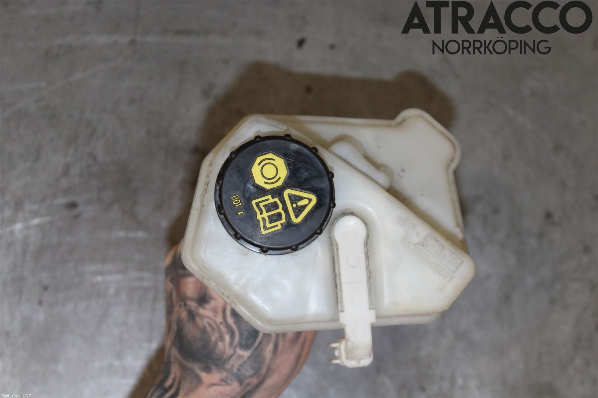 Volvo V60 11-13 Bromsvätskebehållare