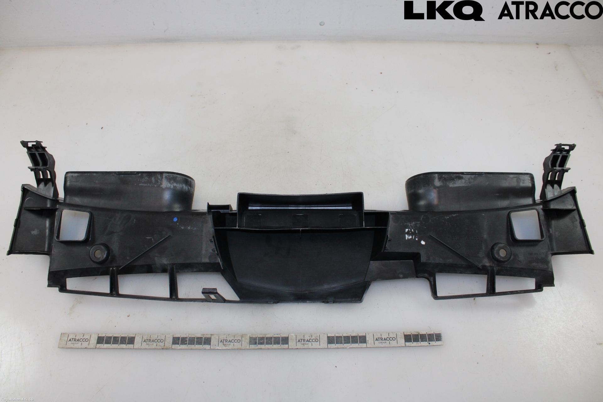 Mercedes-Benz MB E-KLASS (W212) 09-16 Täckplast Front