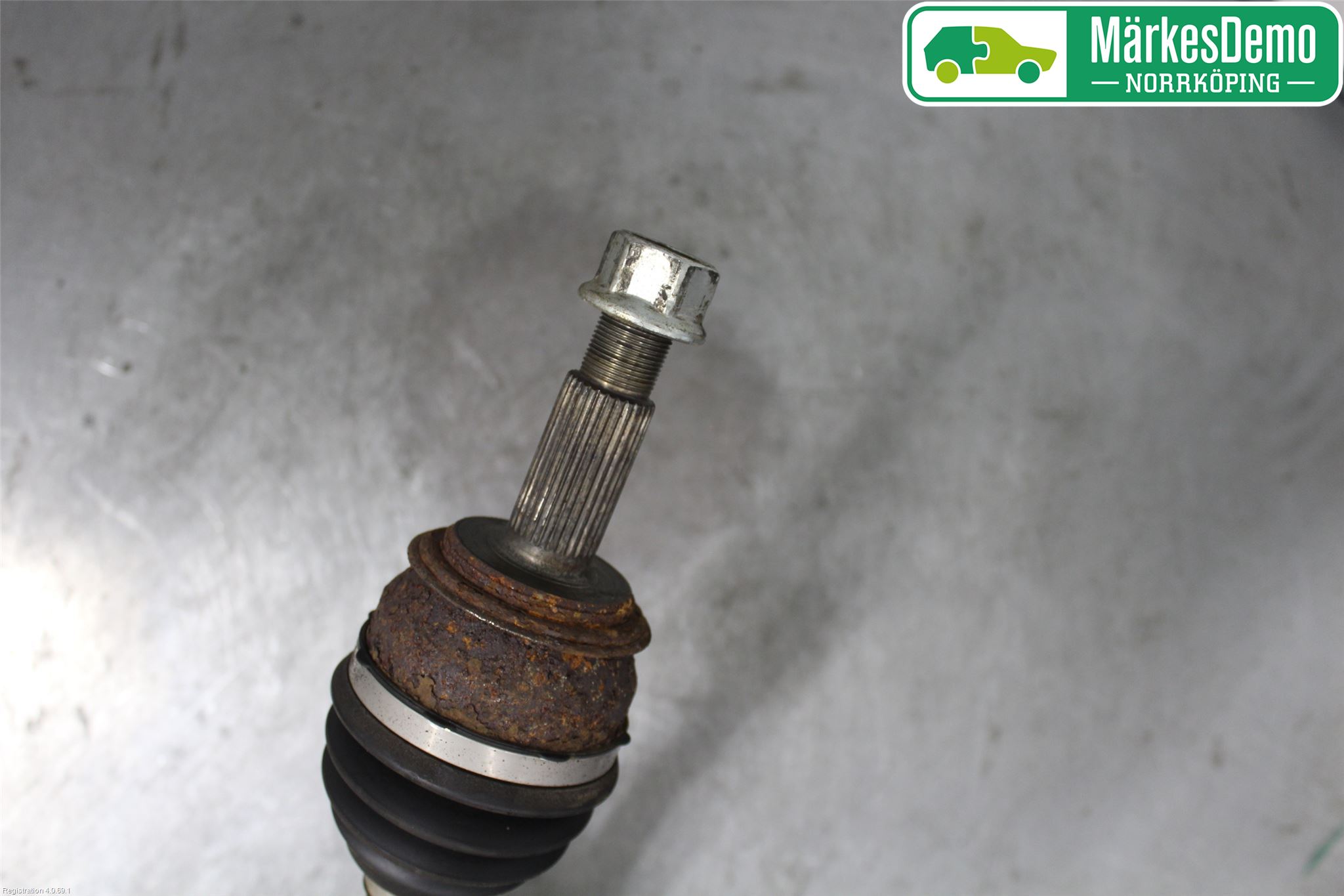 Nissan QASHQAI 14-17 Drivaxel Fram Vänster