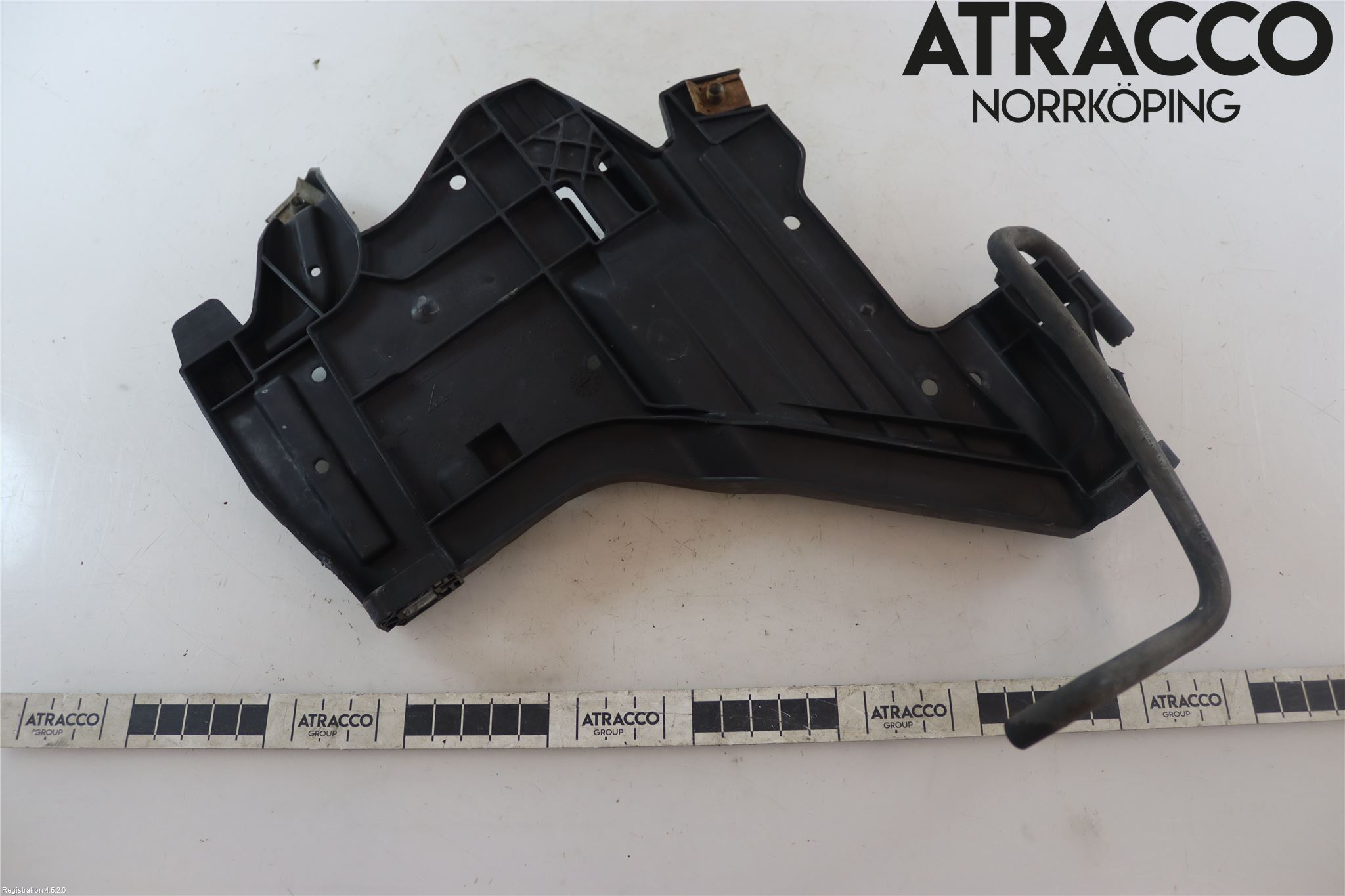 Audi A4/S4 08-11 Strålkast Fästsarg