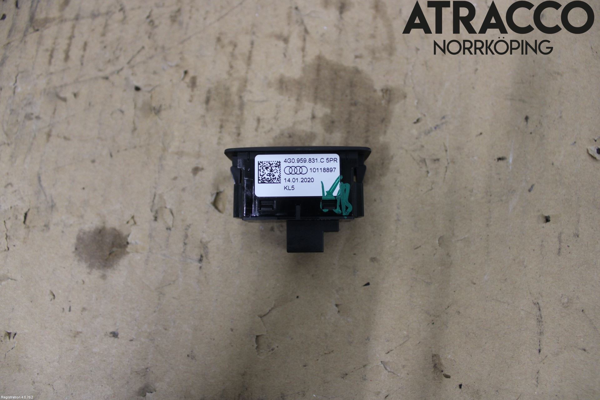 Audi A6 F2/C8 19- Strömställare Baklucka