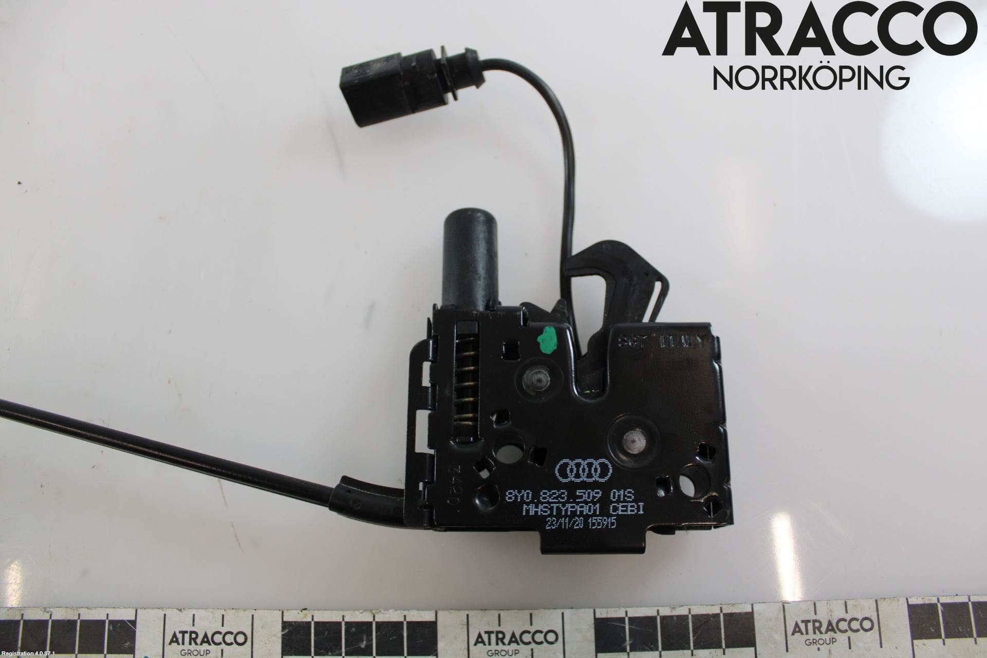 Audi A3/S3 8Y 21- Huvlås