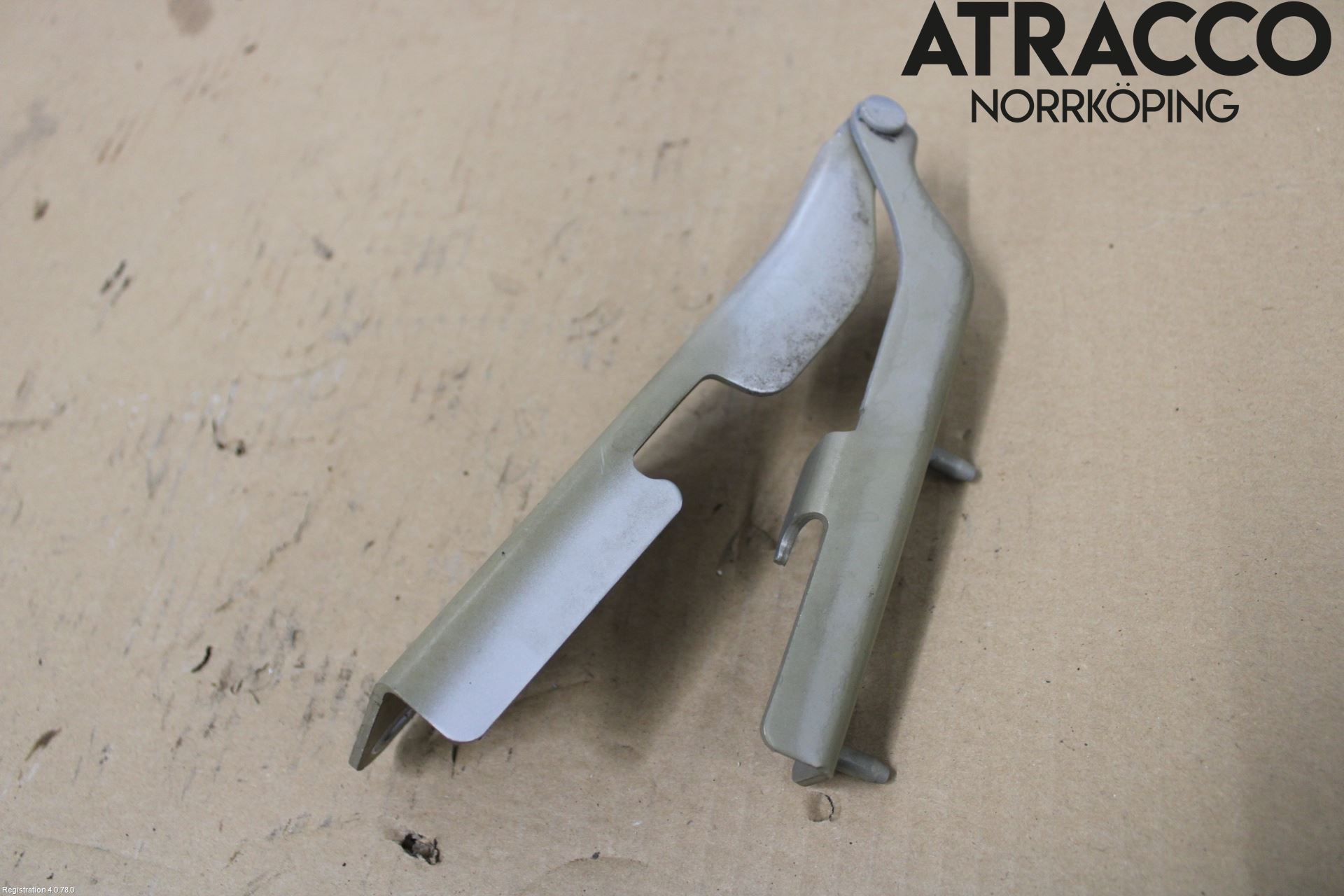 Citroen C3 -04 Huvgångjärn