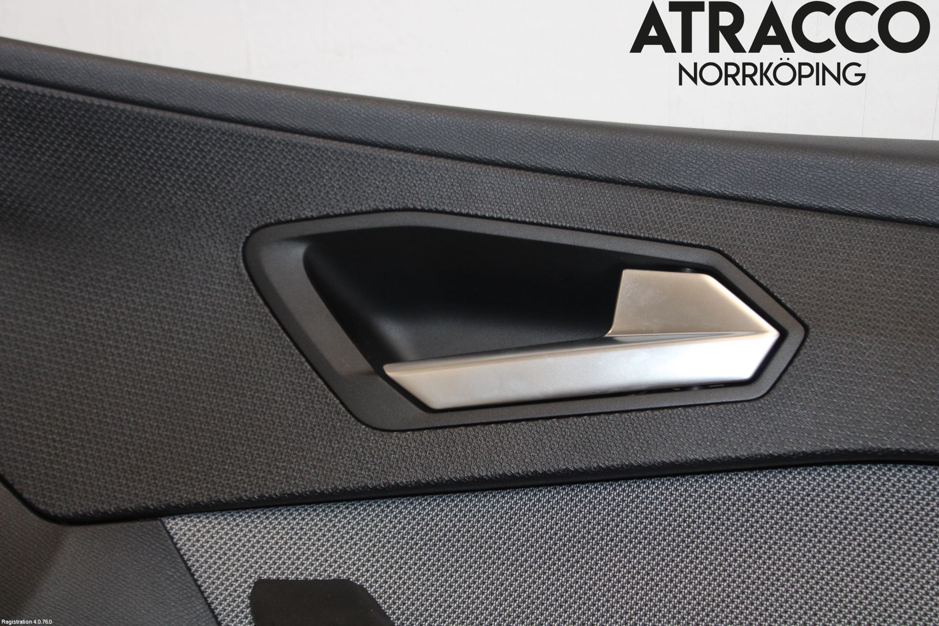 Seat LEON 20- Dörrklädsel Hö